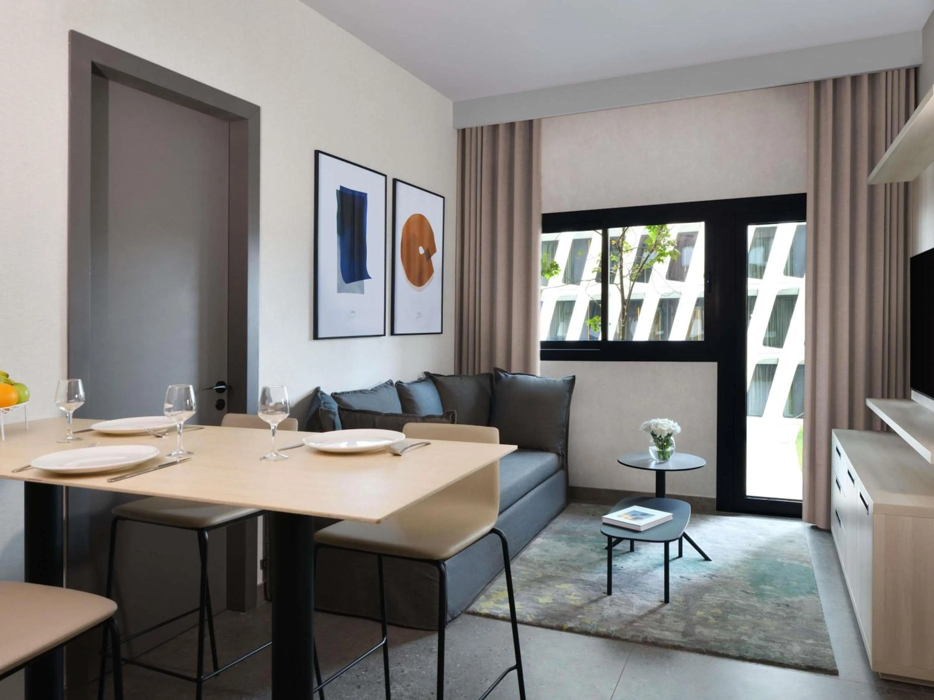 Bedroom in Aparthotel Adagio Abidjan Marcory