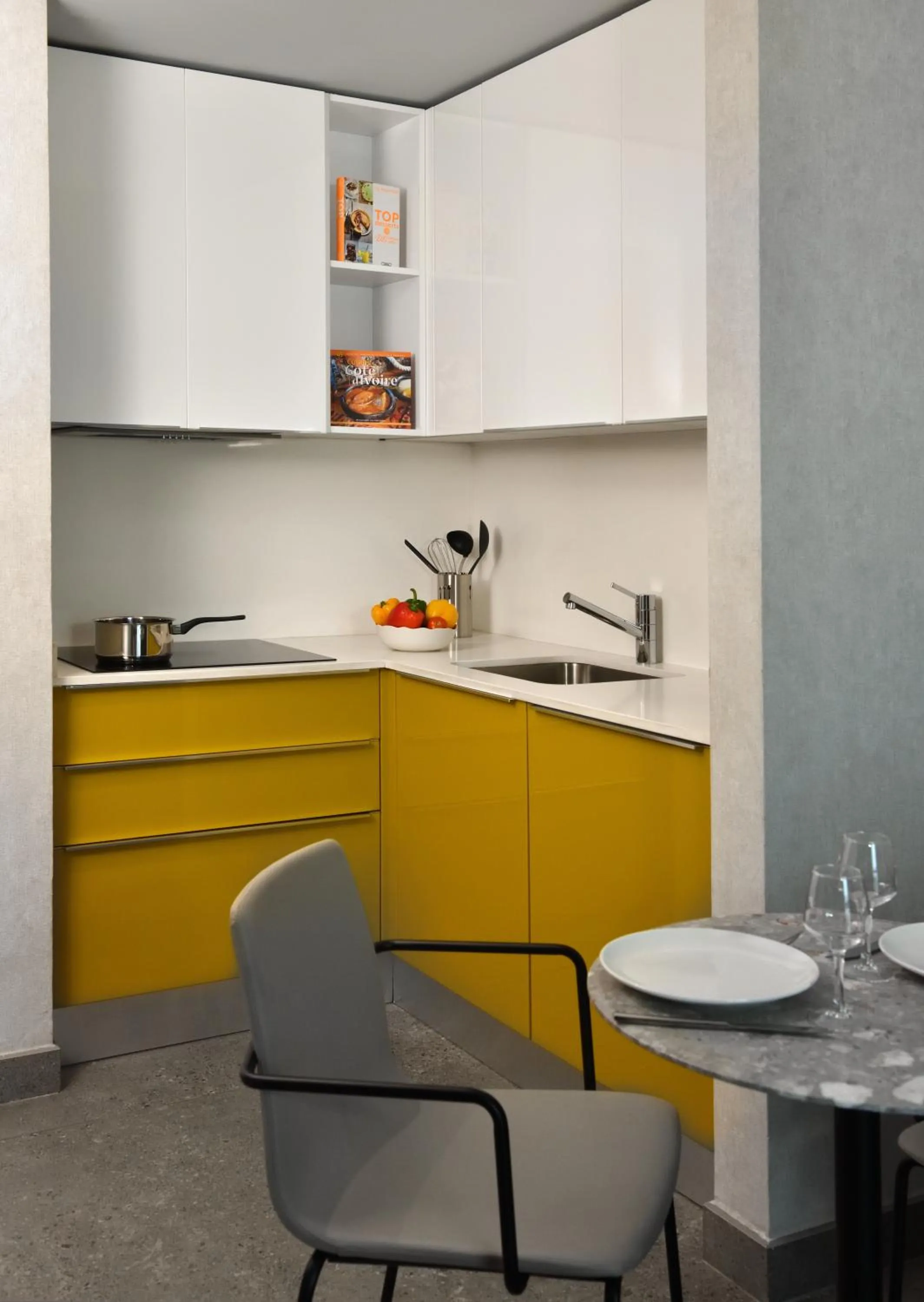 Kitchen or kitchenette in Aparthotel Adagio Abidjan Marcory