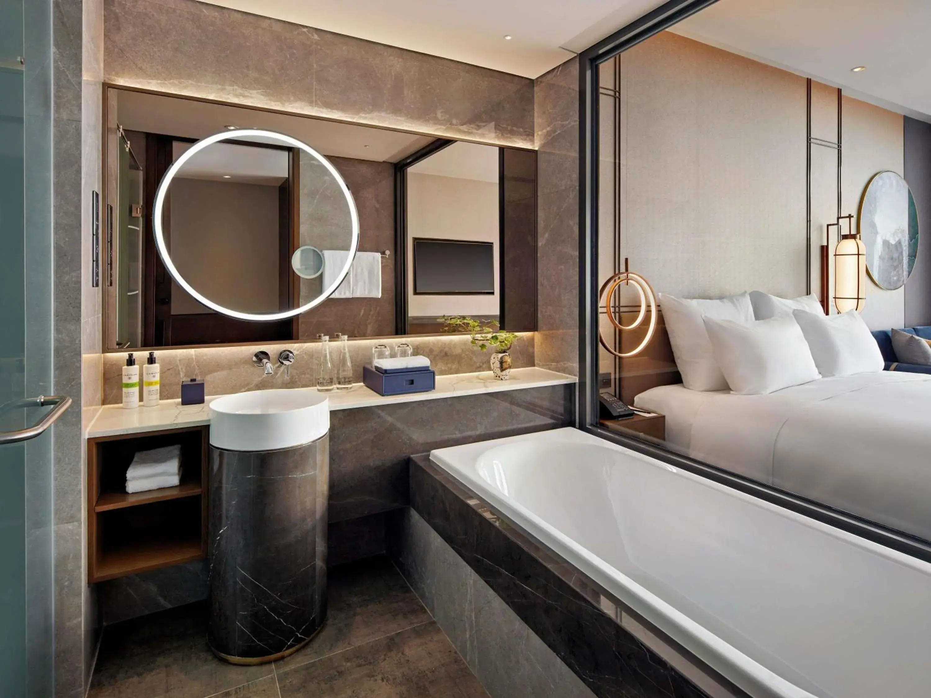 Superior Twin Room in Pullman Hai Phong Grand Hotel Superior Twin Room in Pullman Hai Phong Grand Hotel