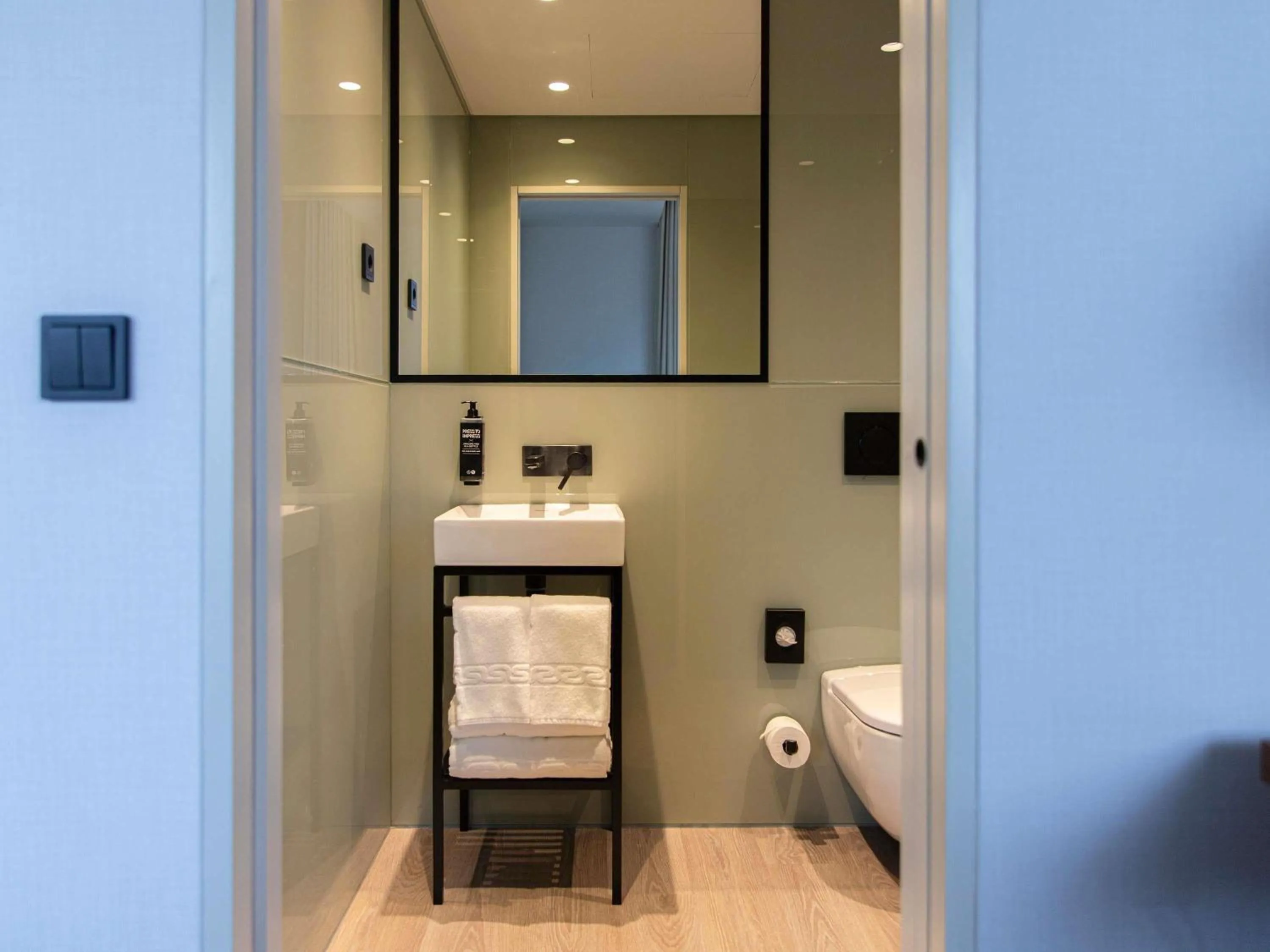 Bedroom in ibis Styles Lisboa Aeroporto