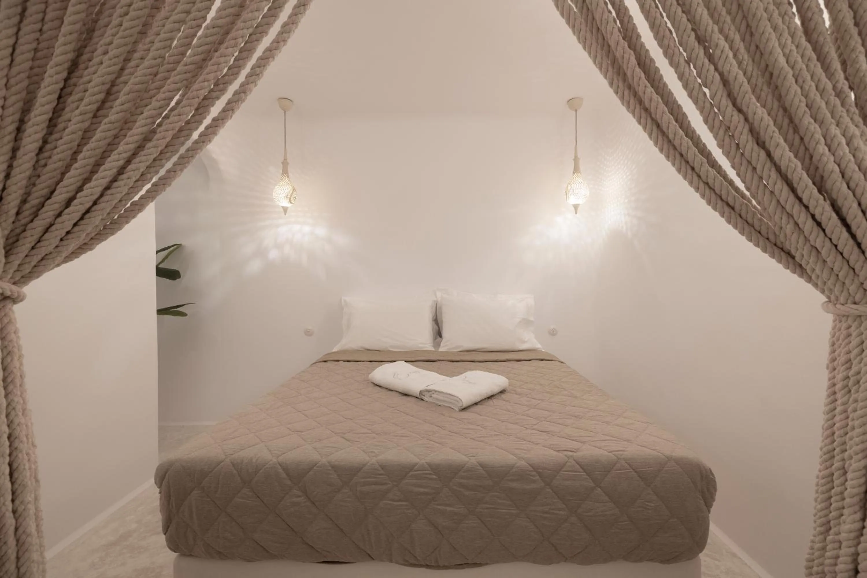 Bed in Ortygia Suites