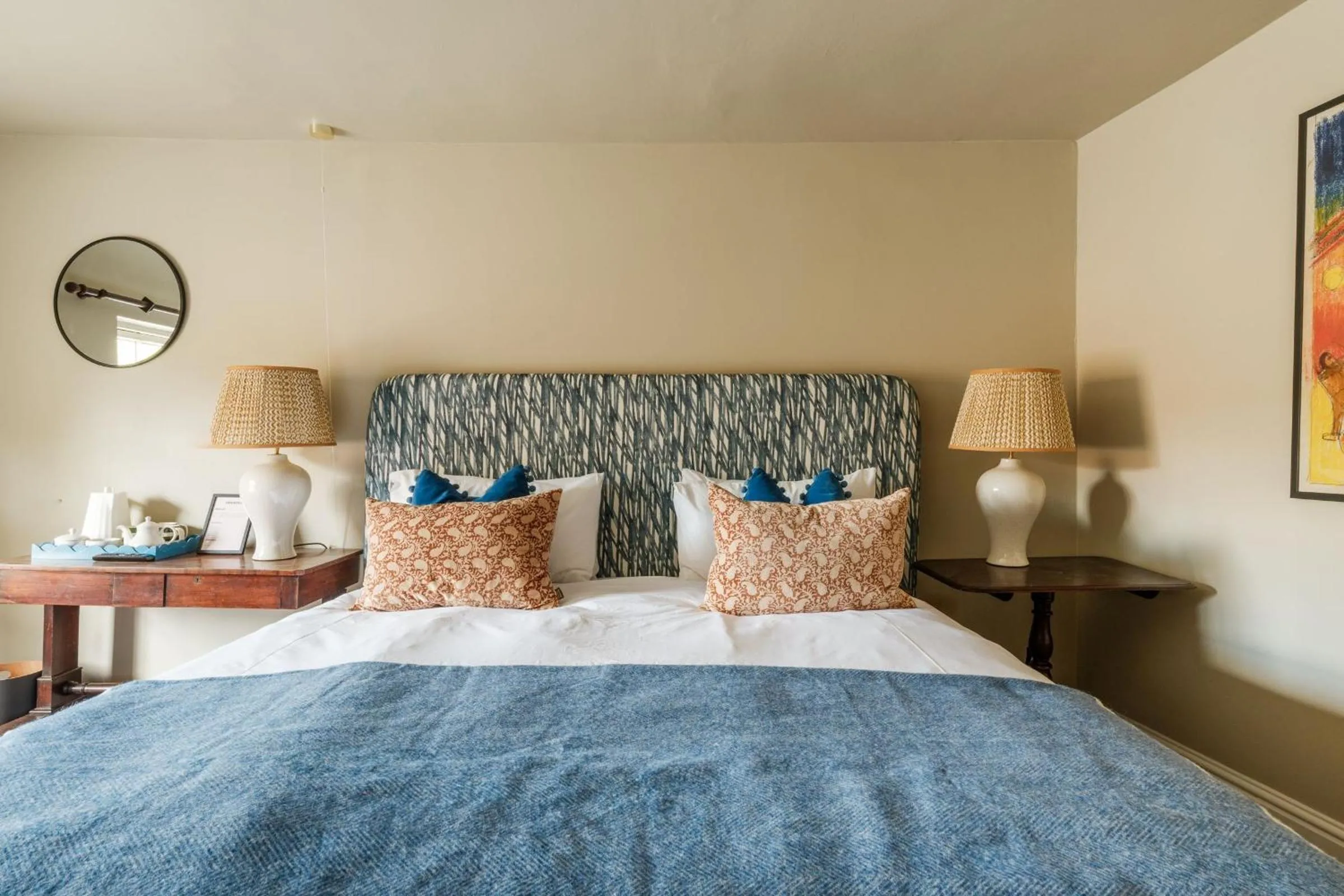 Bedroom, Bed in The Fleur de Lys