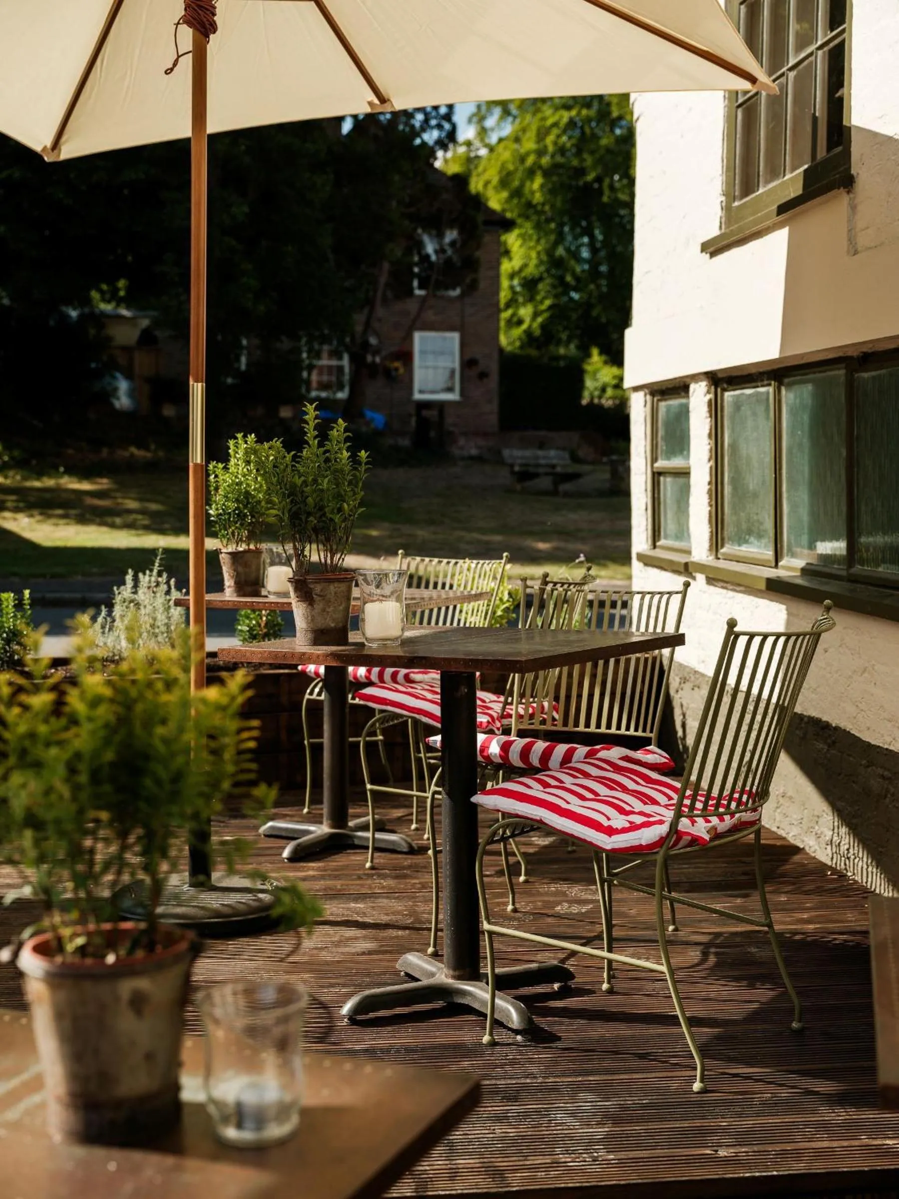 Property building in The Fleur de Lys