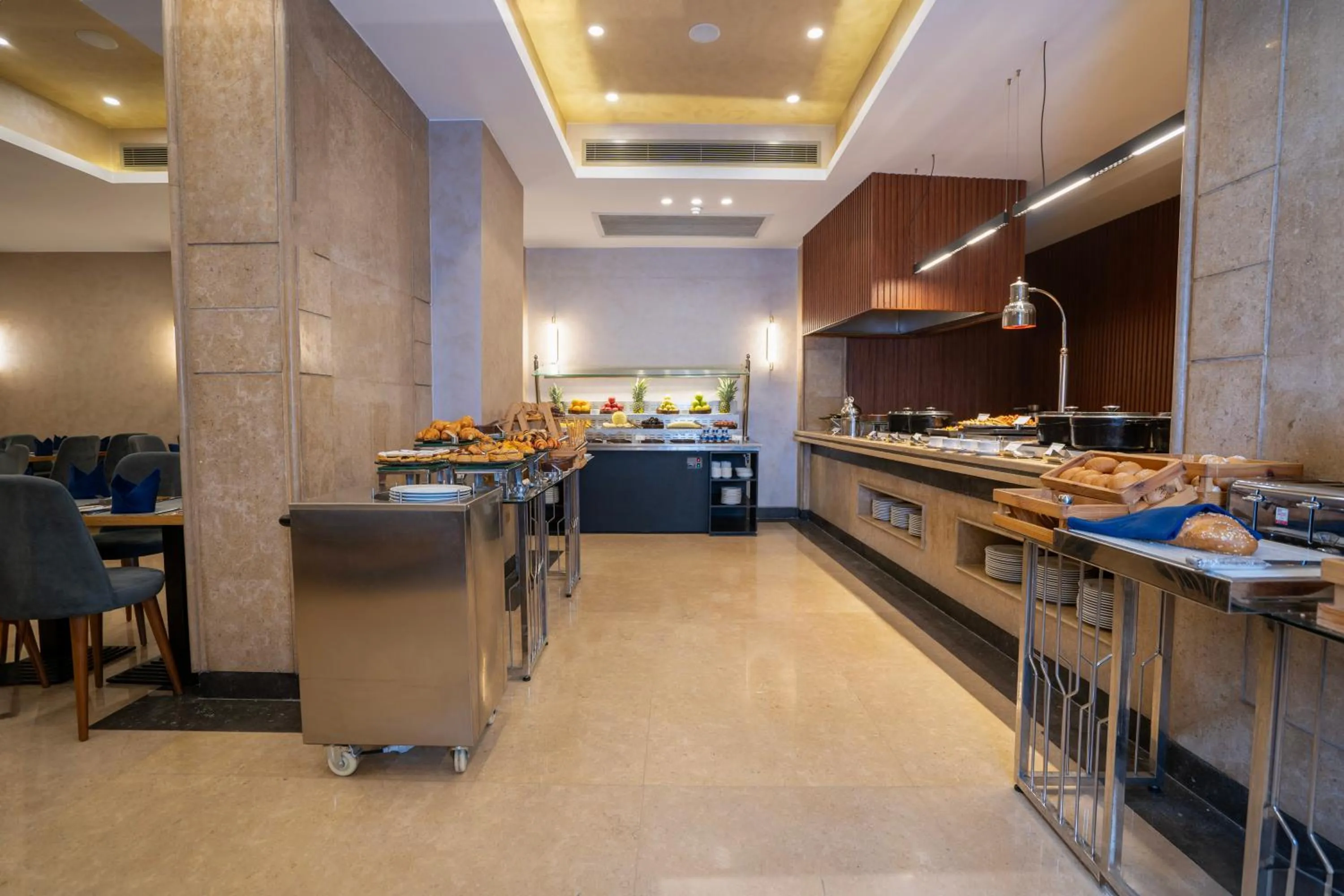 Buffet breakfast in Stay Inn Pyramids Hotel