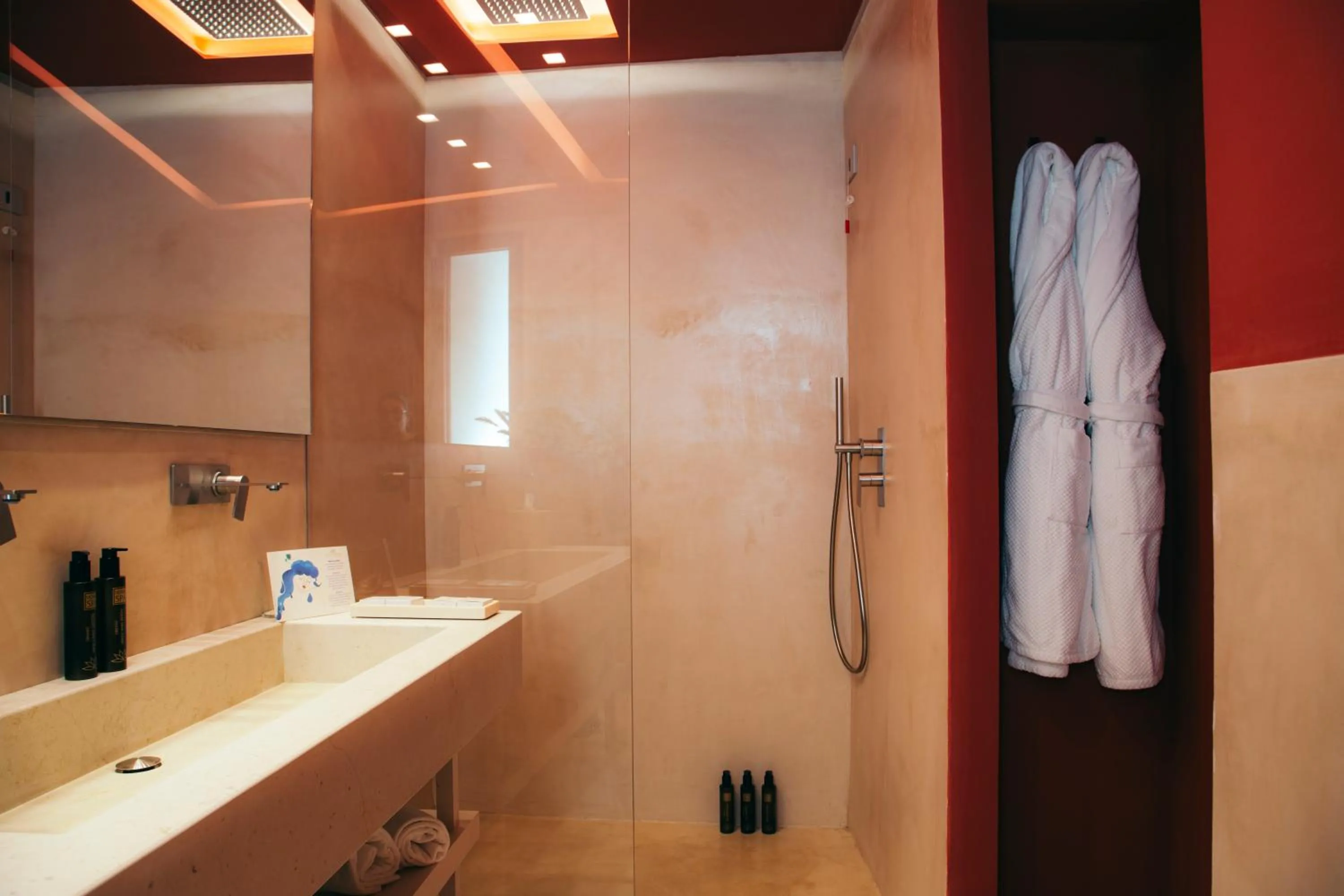 Bathroom in Fiermonte Museum by La Fiermontina