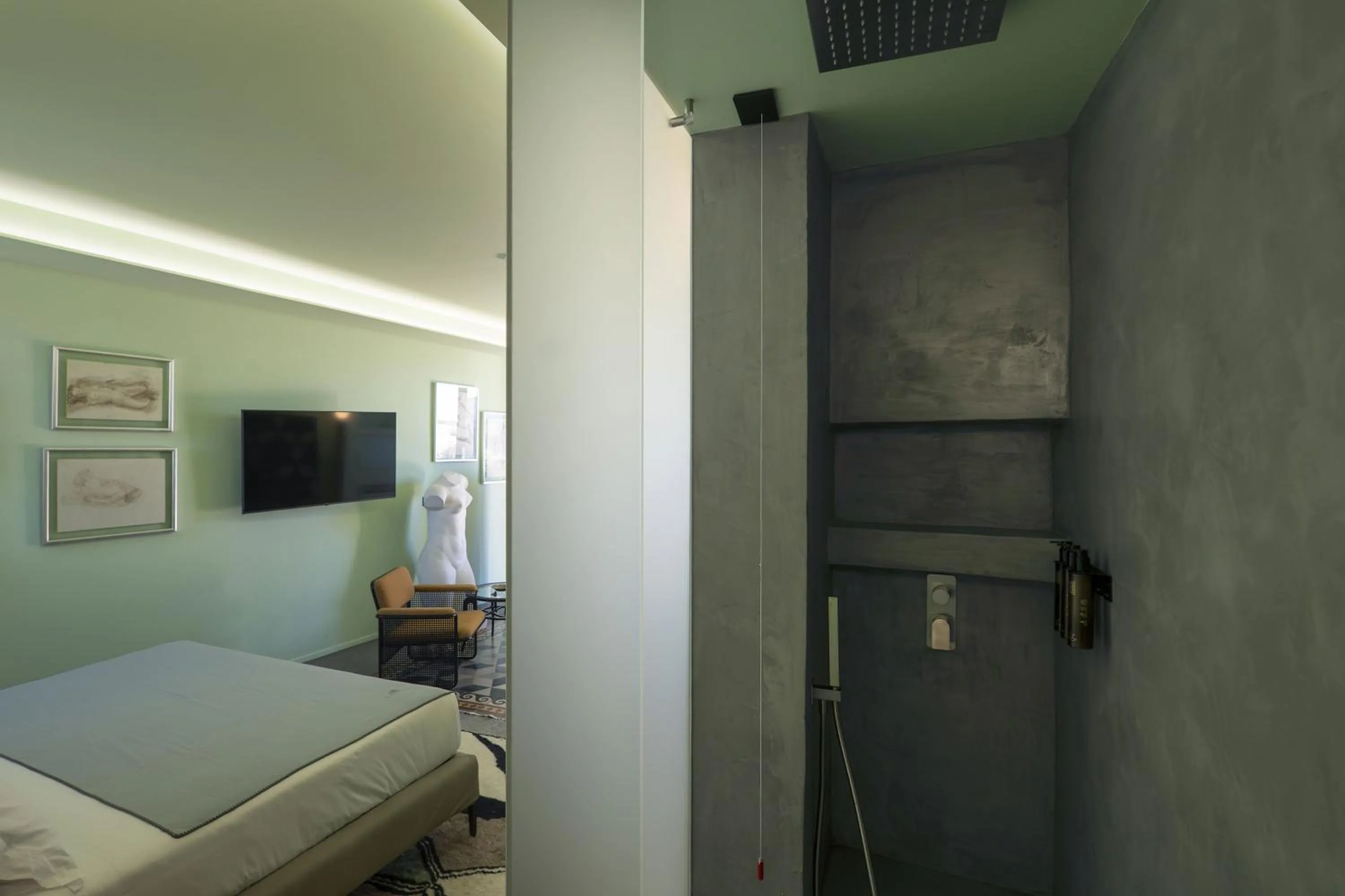 Shower, Bed in Fiermonte Museum by La Fiermontina
