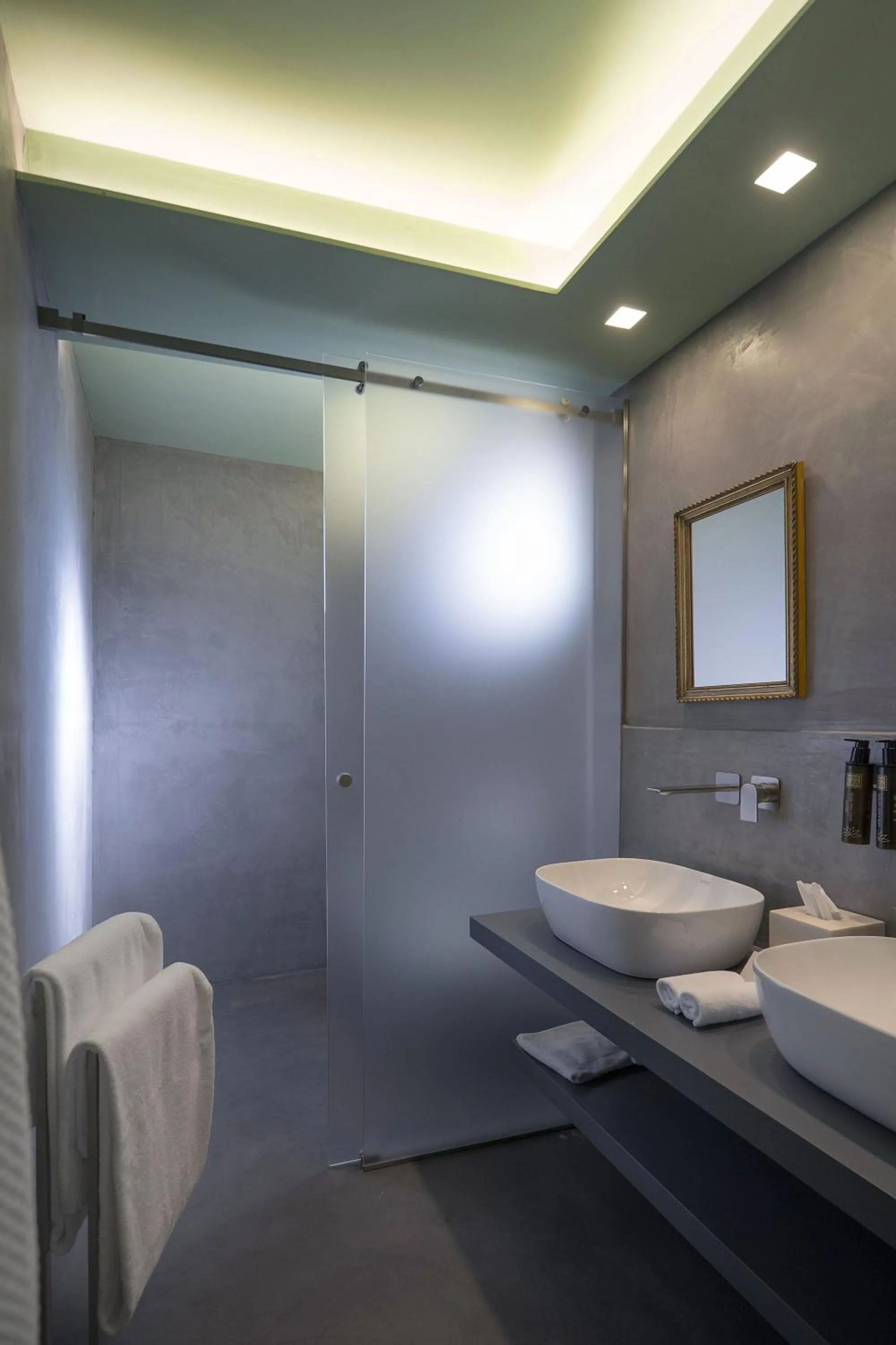 Bathroom in Fiermonte Museum by La Fiermontina