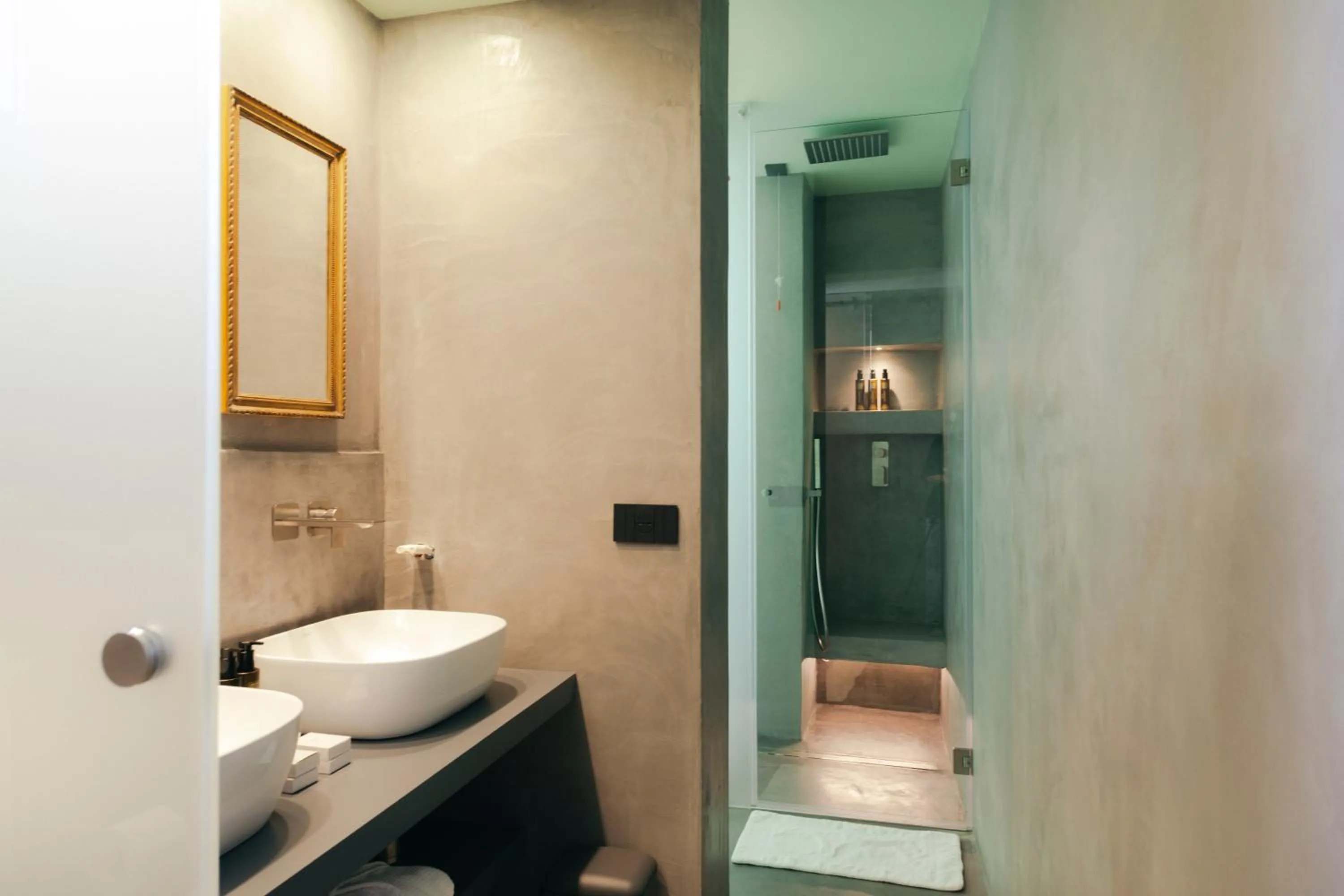 Bathroom in Fiermonte Museum by La Fiermontina