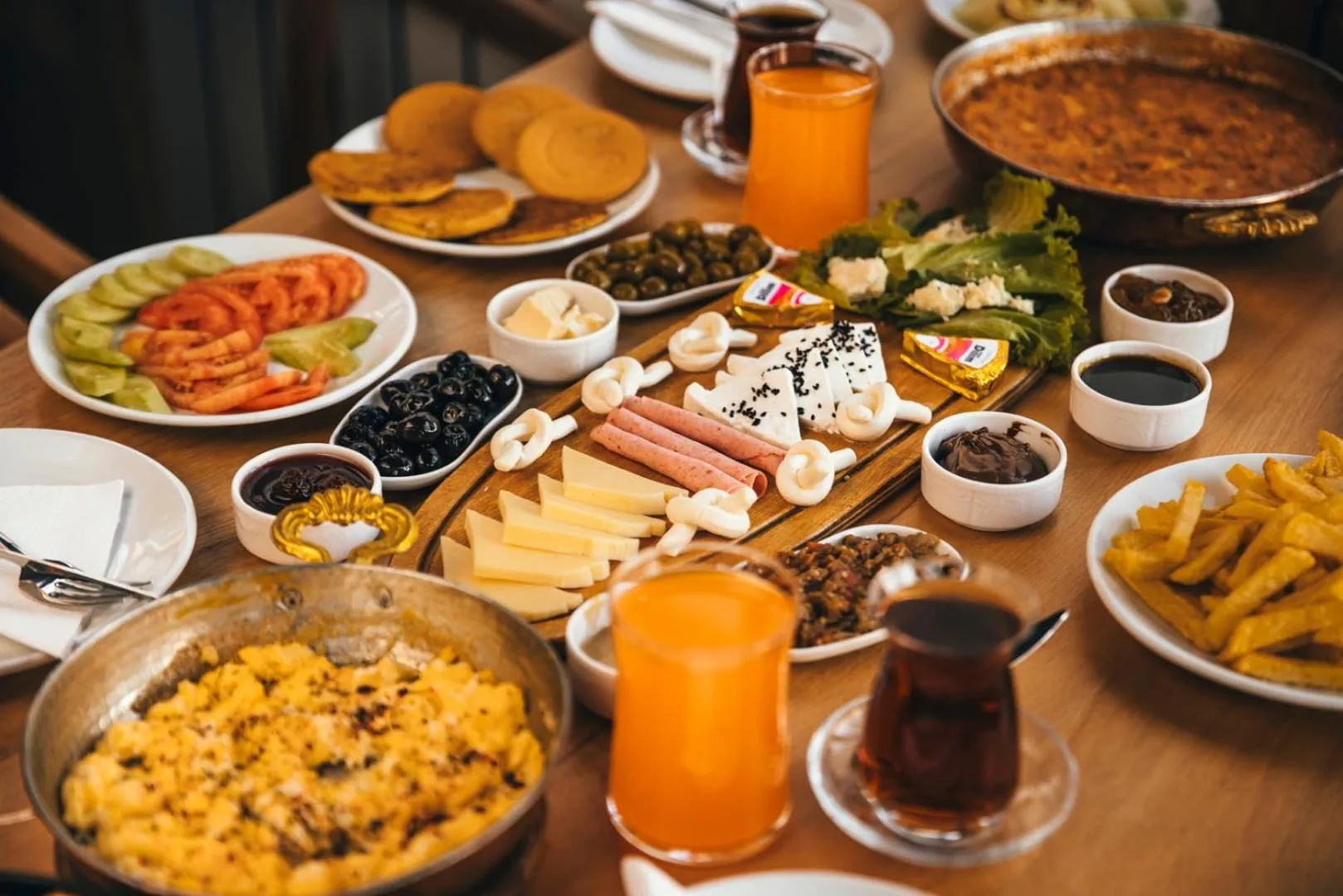 Breakfast in Lubberona Cave Cappadocia