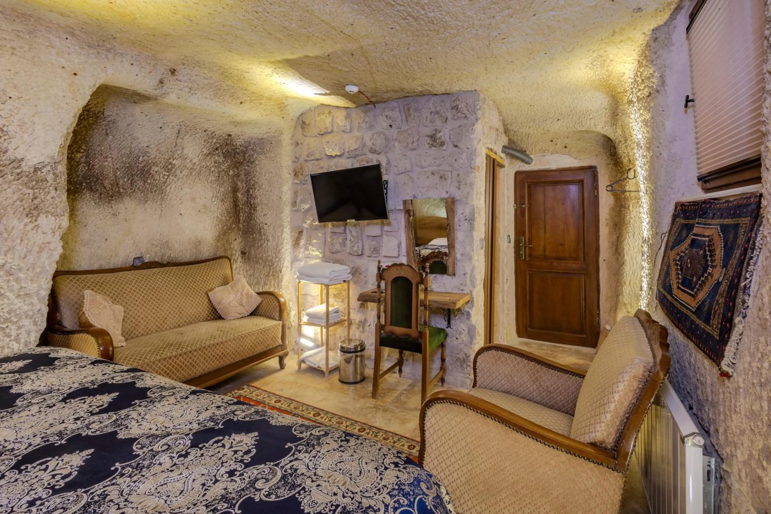 Bed in Lubberona Cave Cappadocia