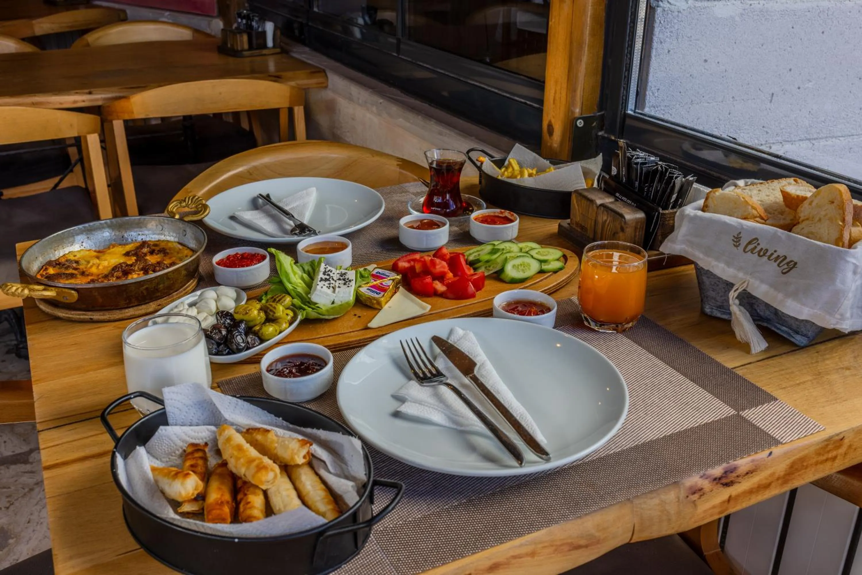 Food and drinks in Lubberona Cave Cappadocia