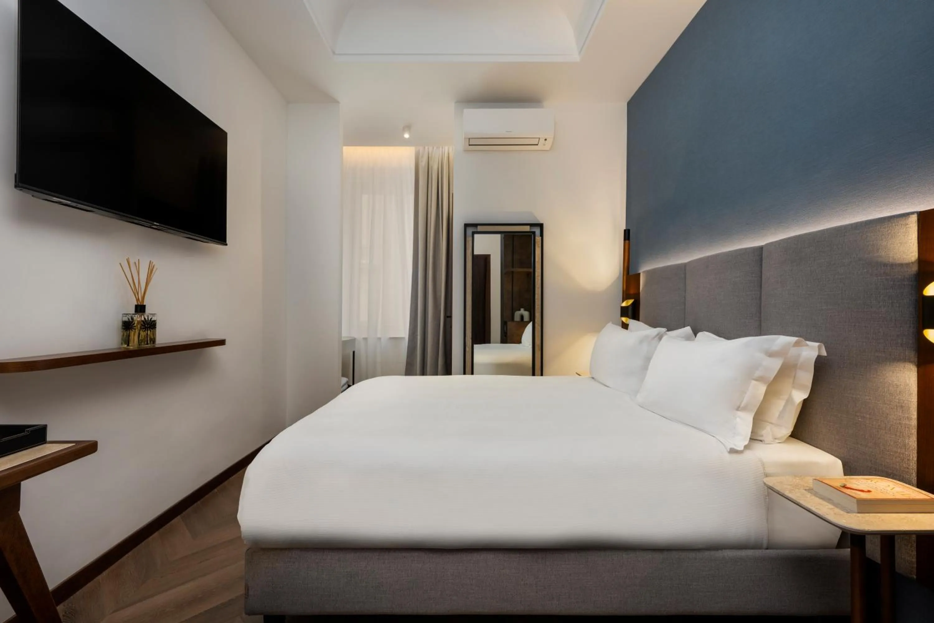 Bed in Boutique Hotel Piedra Rome City Centre