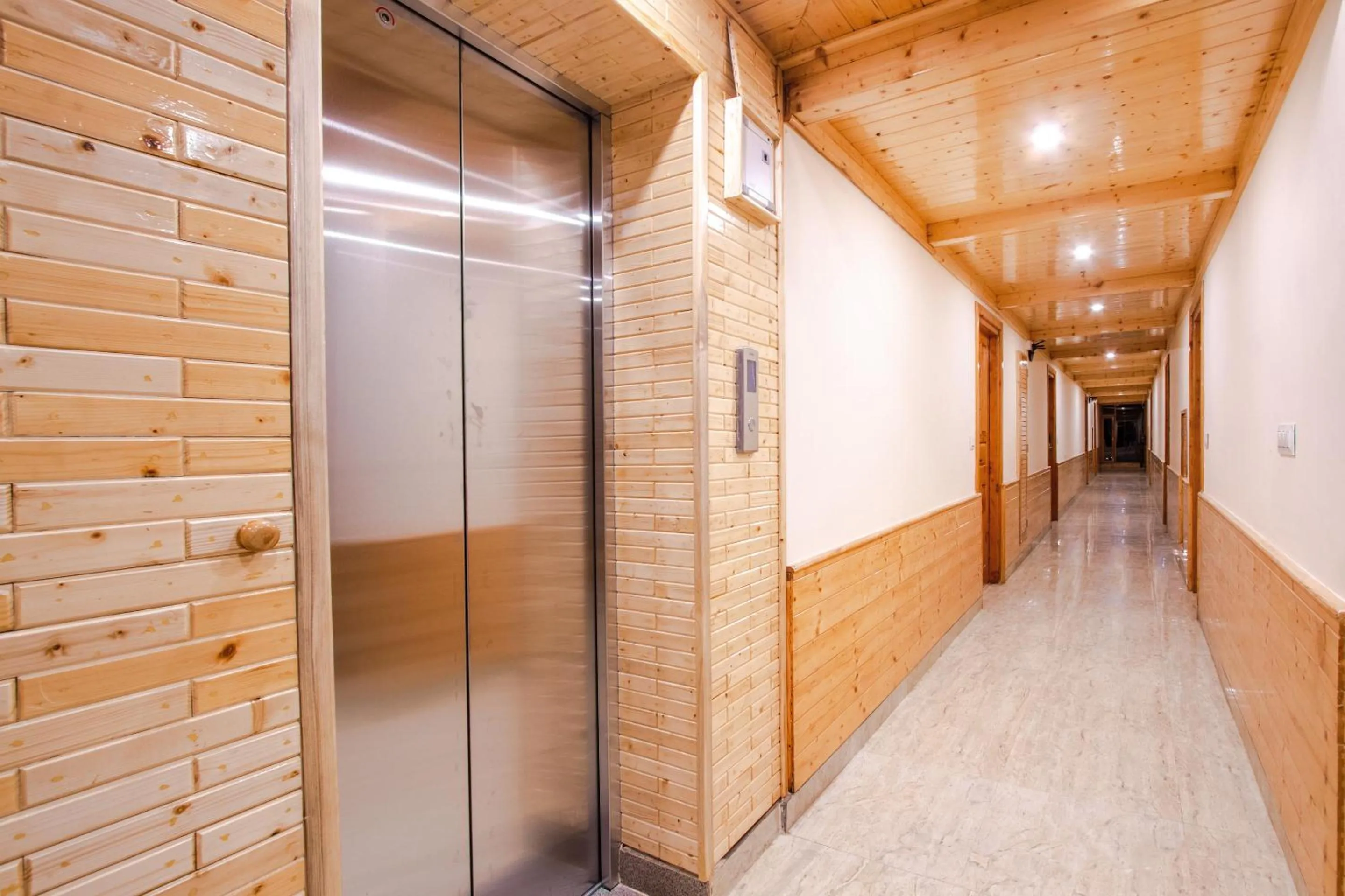 elevator in Tripli Hotels Namaste Manali