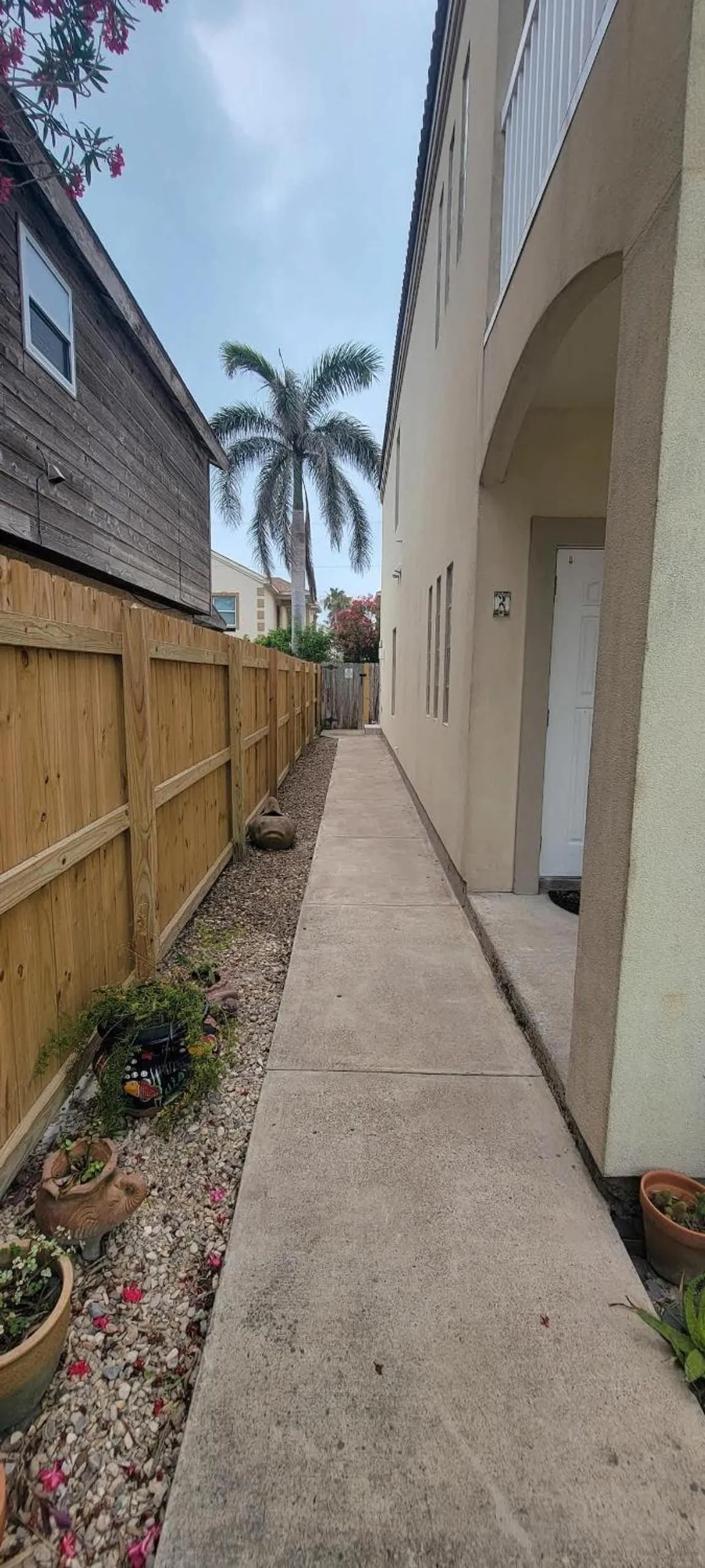Property building in Beach & Palms condo
