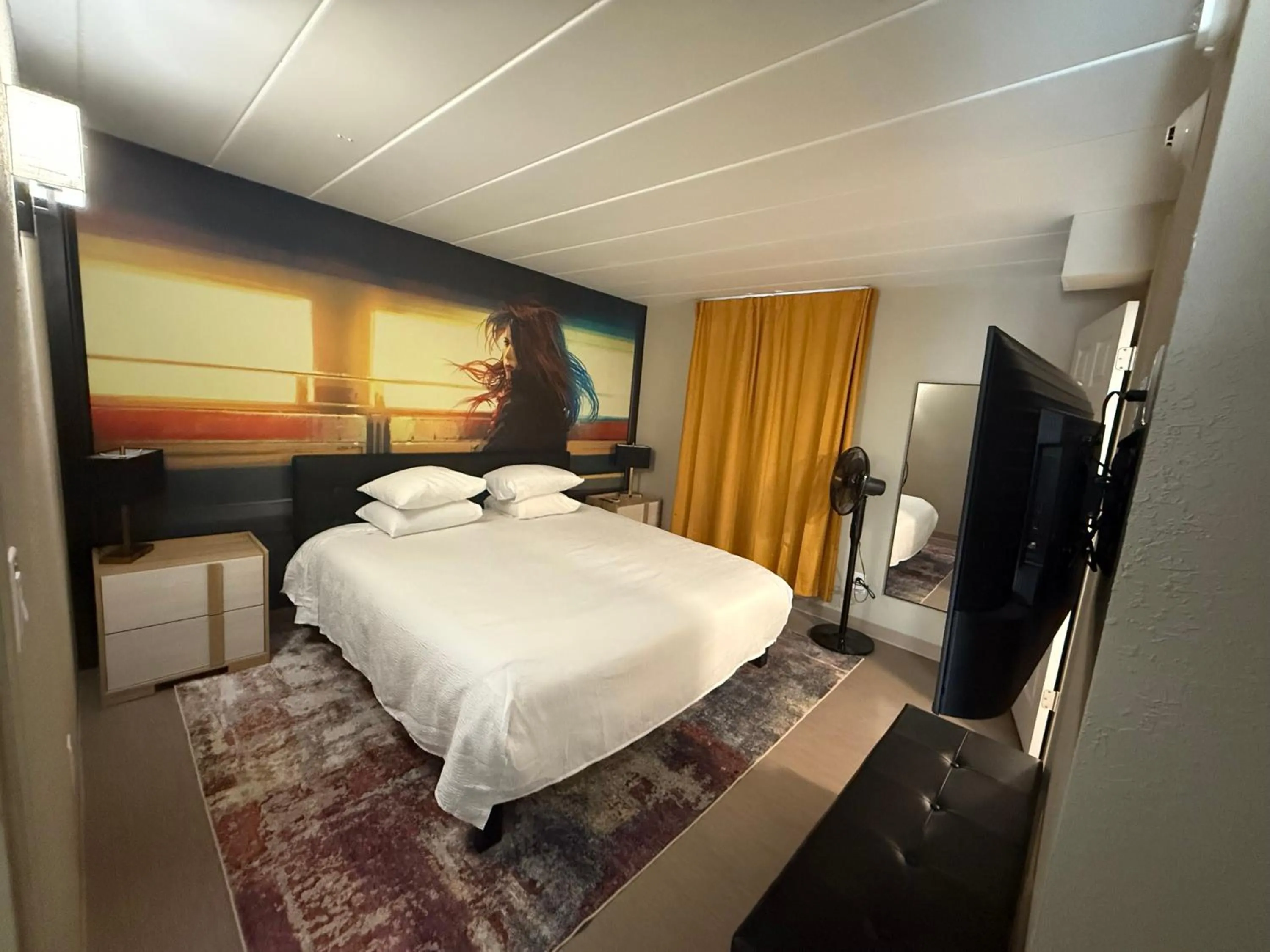 Lighthouse Suites