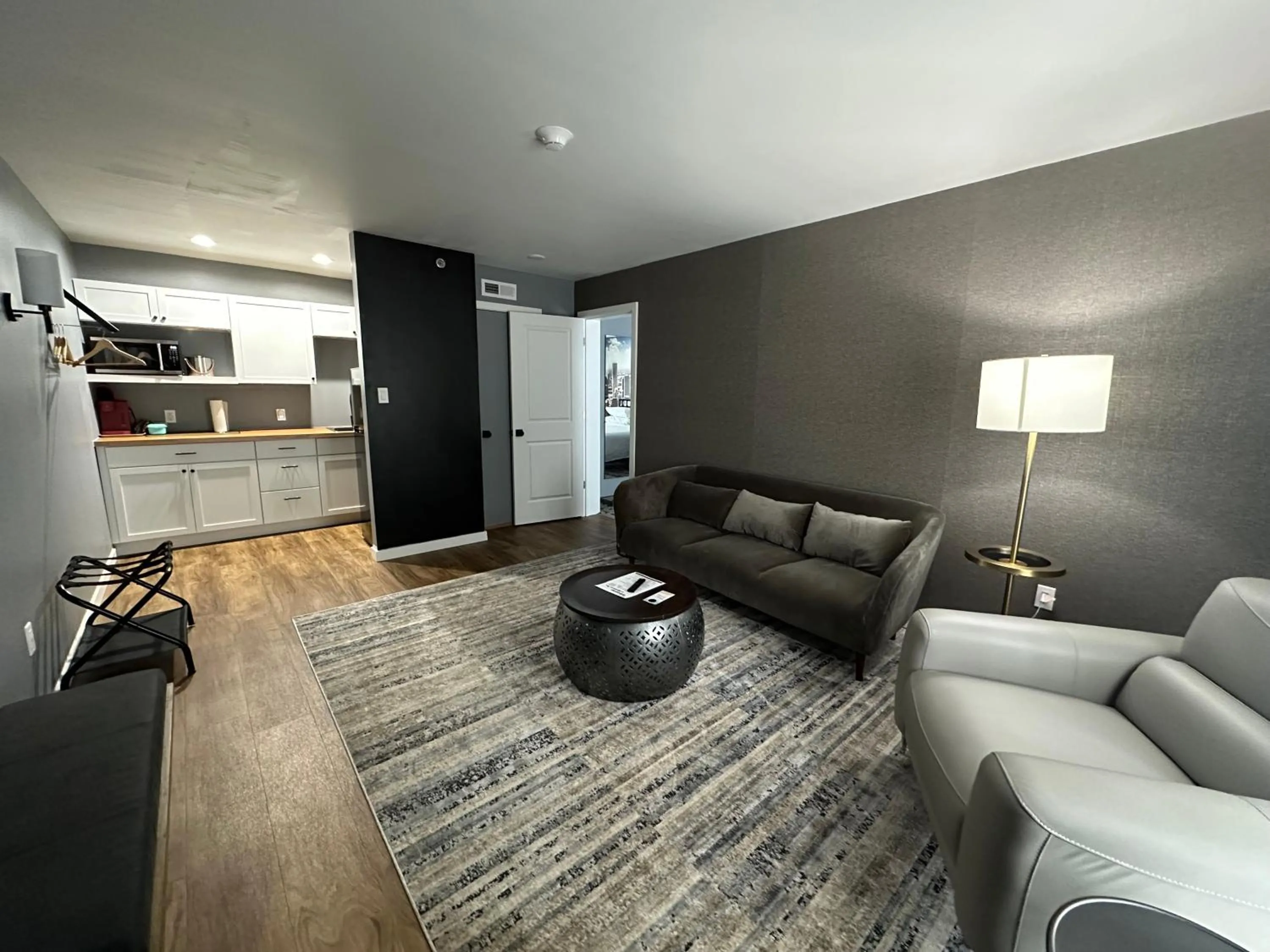 Deluxe King Studio in Lighthouse Suites