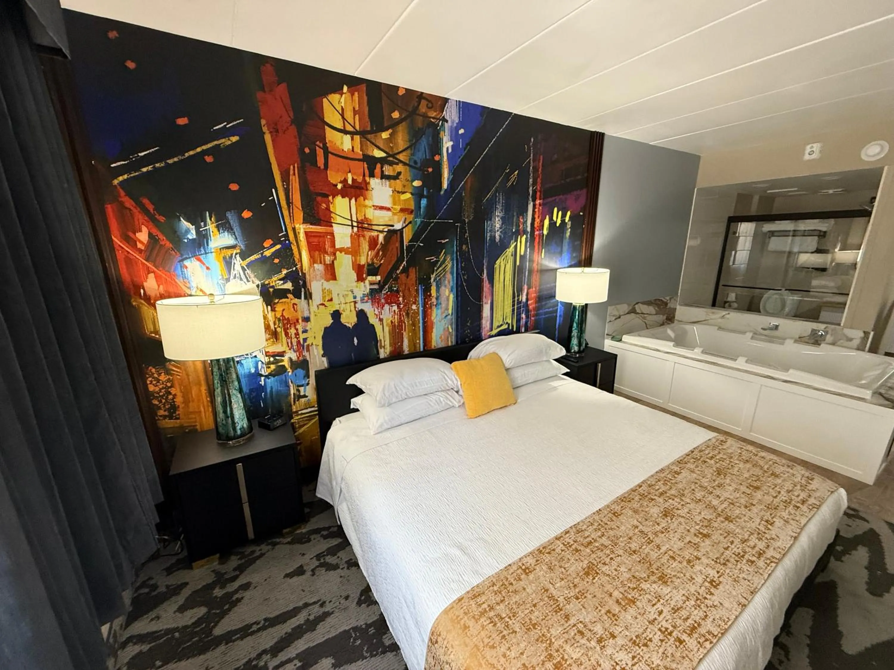 King Suite with Spa Bath in Lighthouse Suites