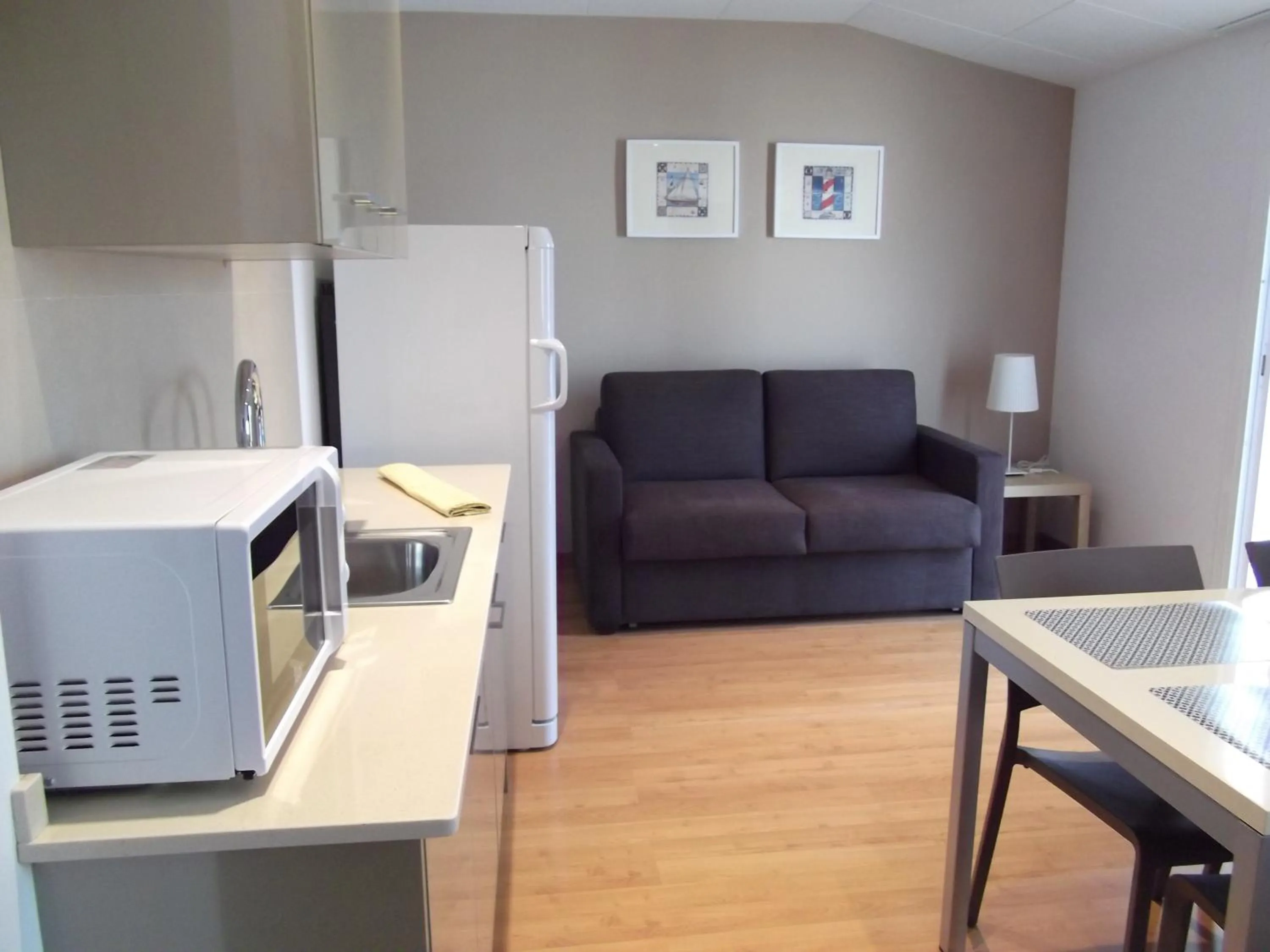 Seating area in Hotel Mediterrani Express