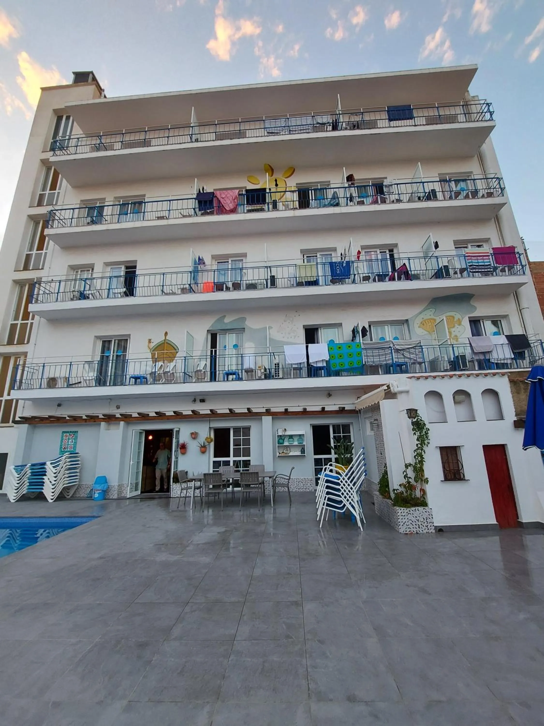 Property building in Hotel Mediterrani Express