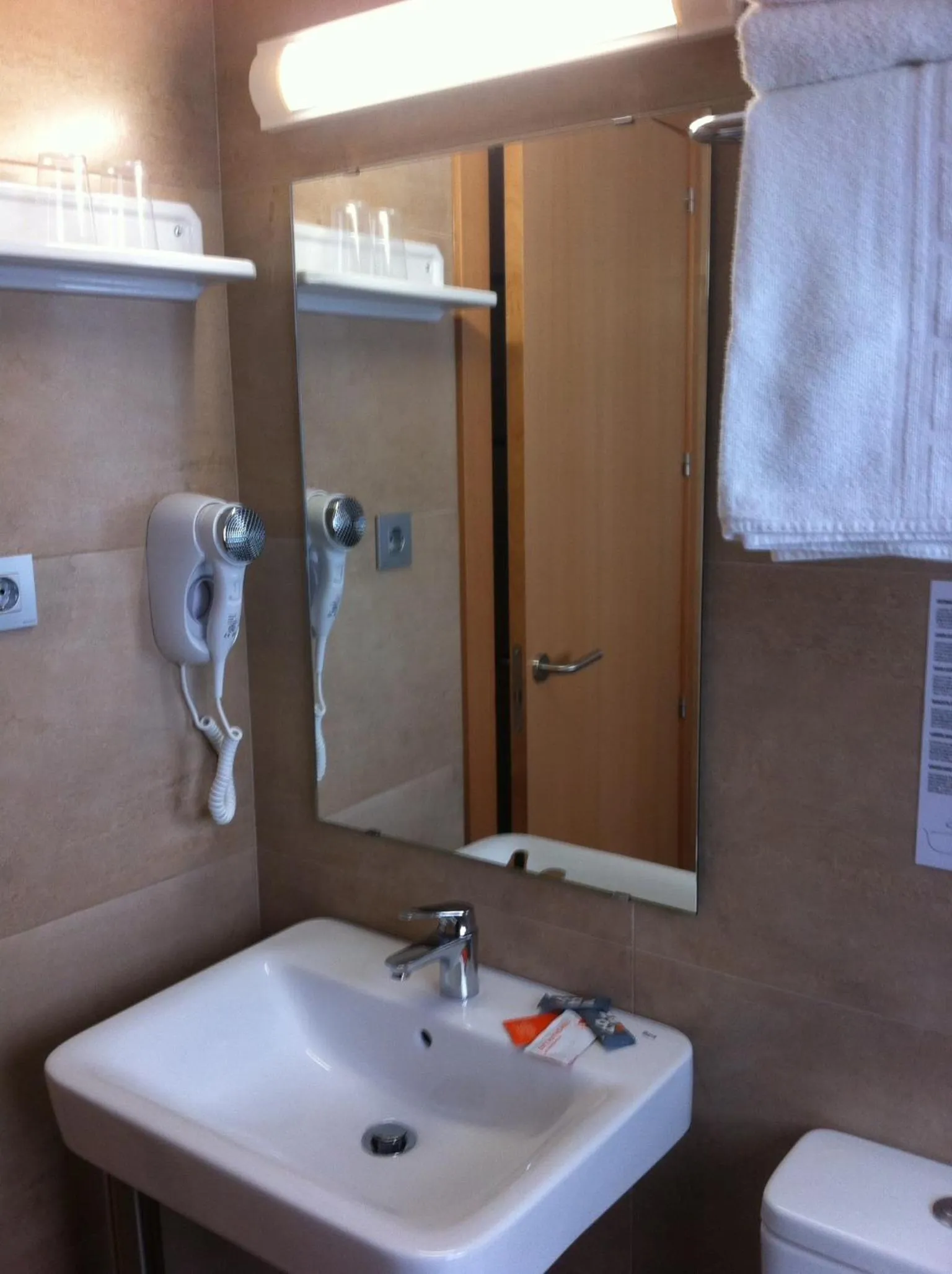 Bathroom in Hotel Mediterrani Express