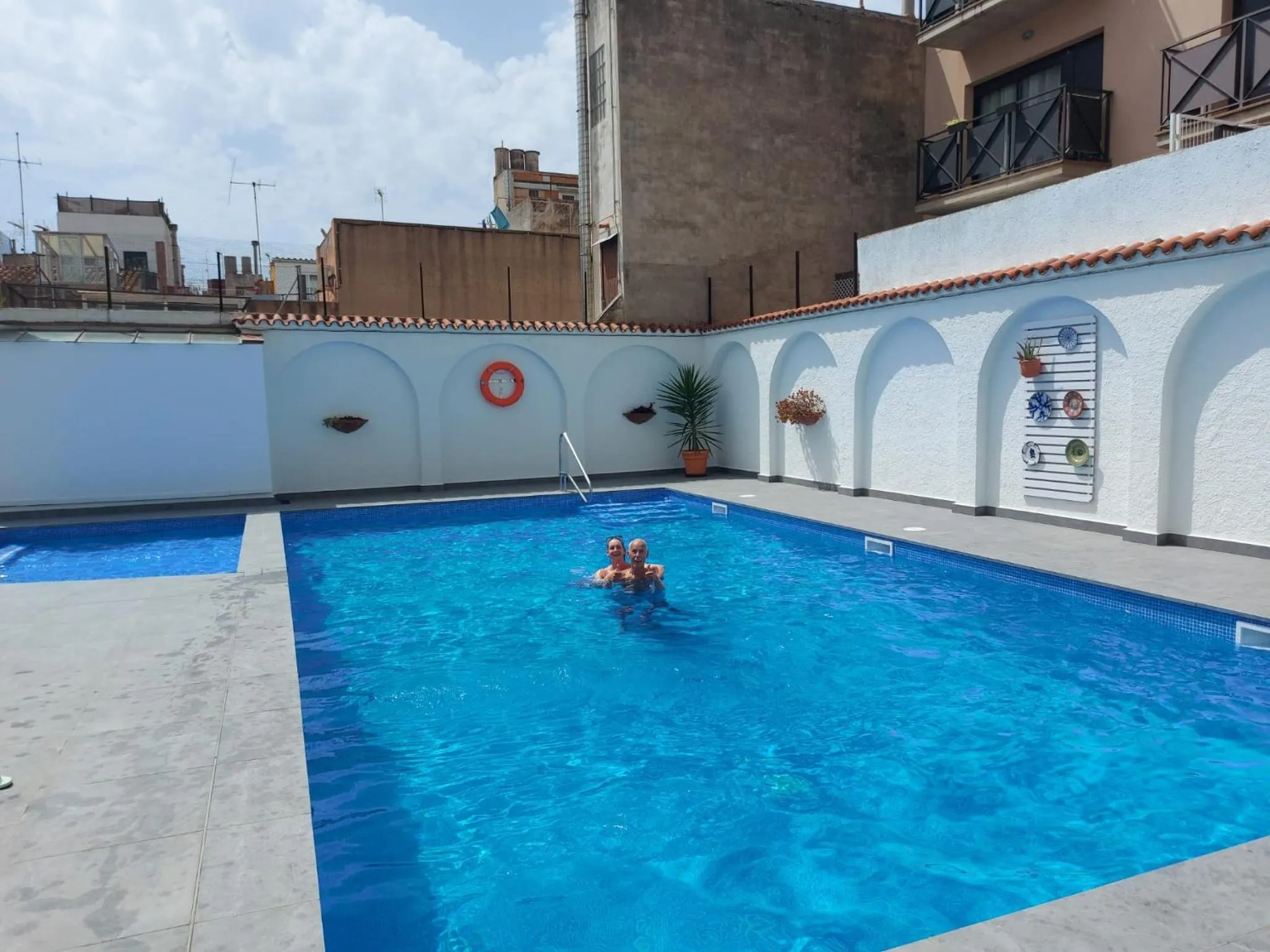Swimming pool in Hotel Mediterrani Express