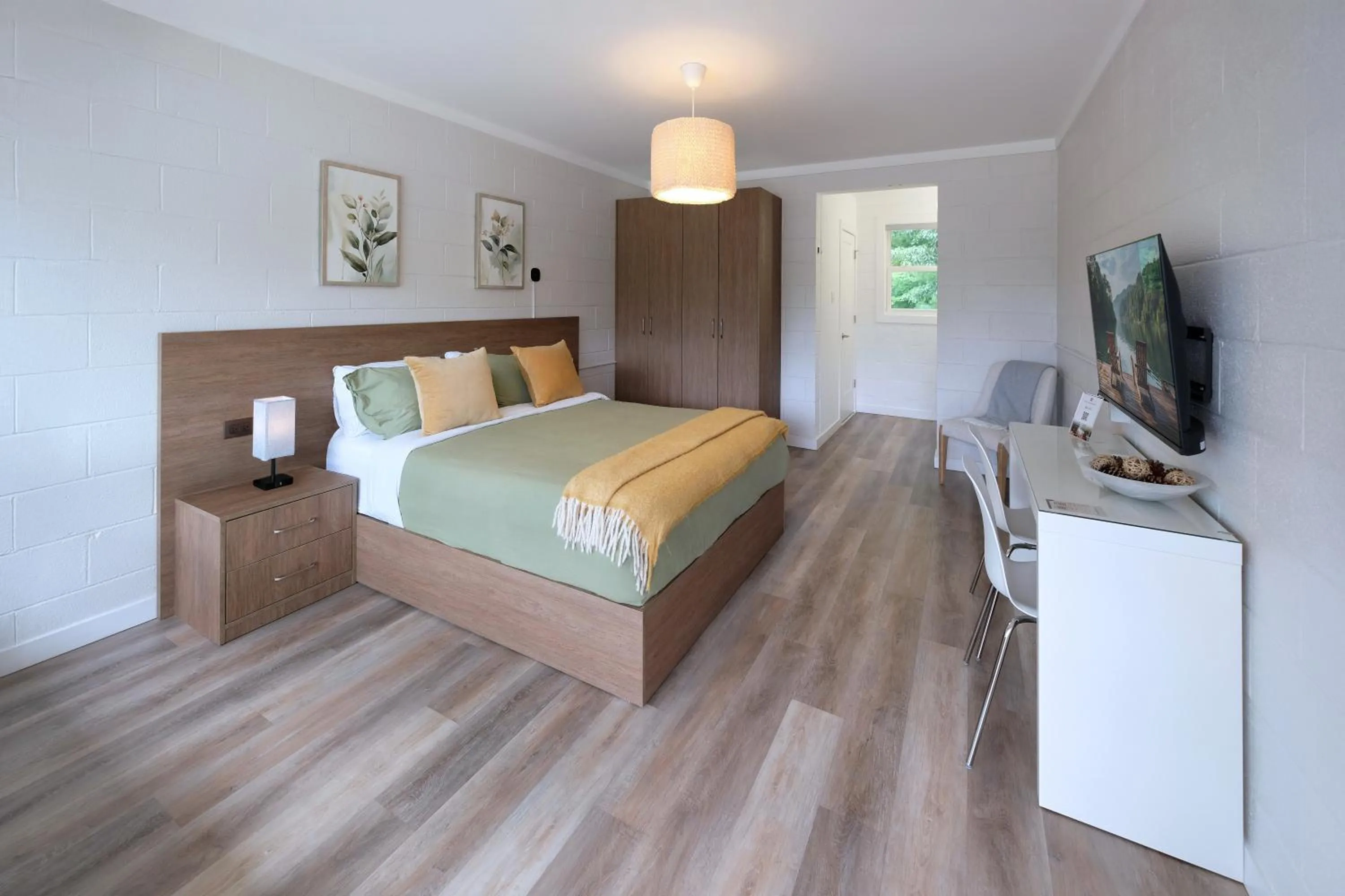 Bed in Stay Inn Muskoka