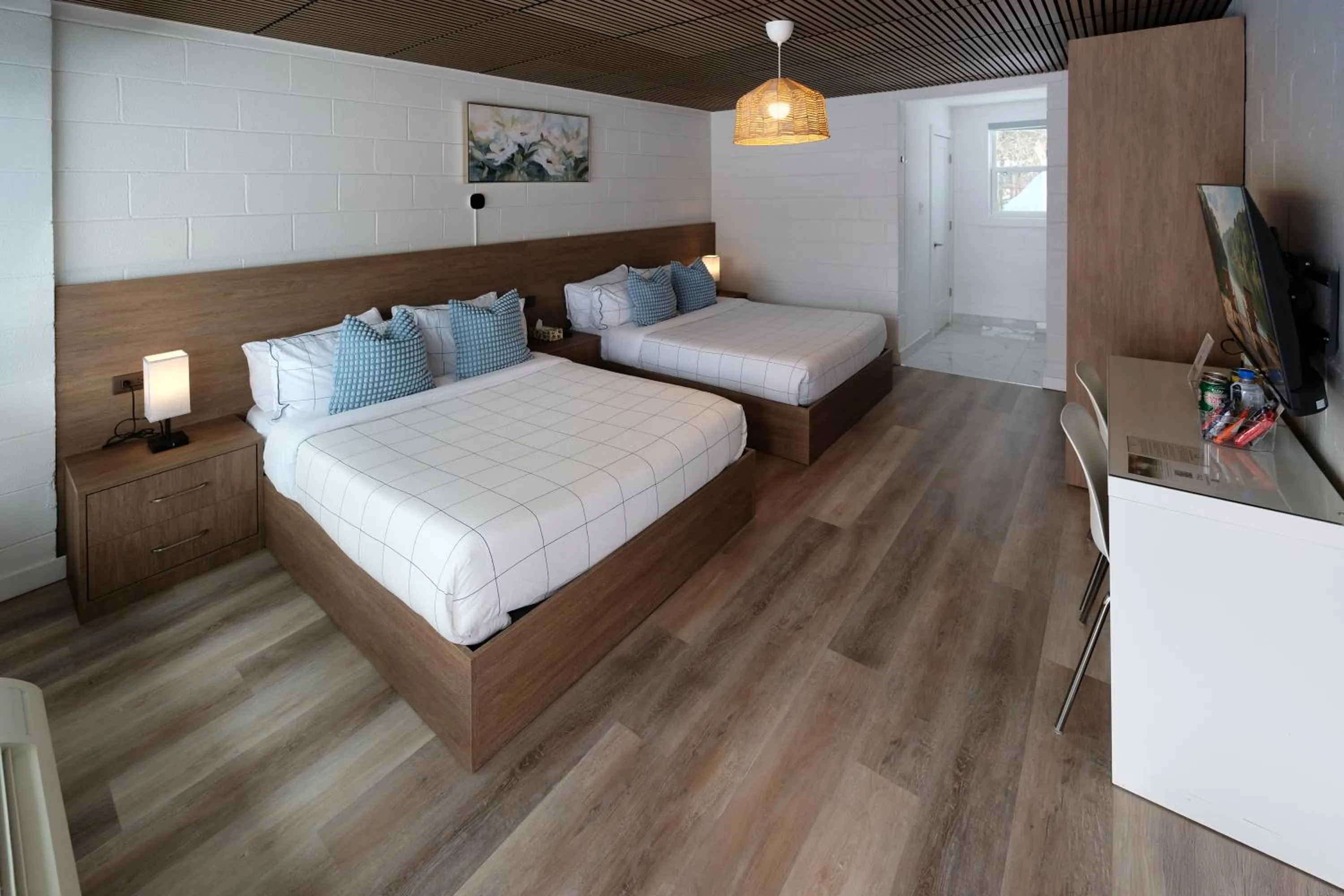 Bed in Stay Inn Muskoka