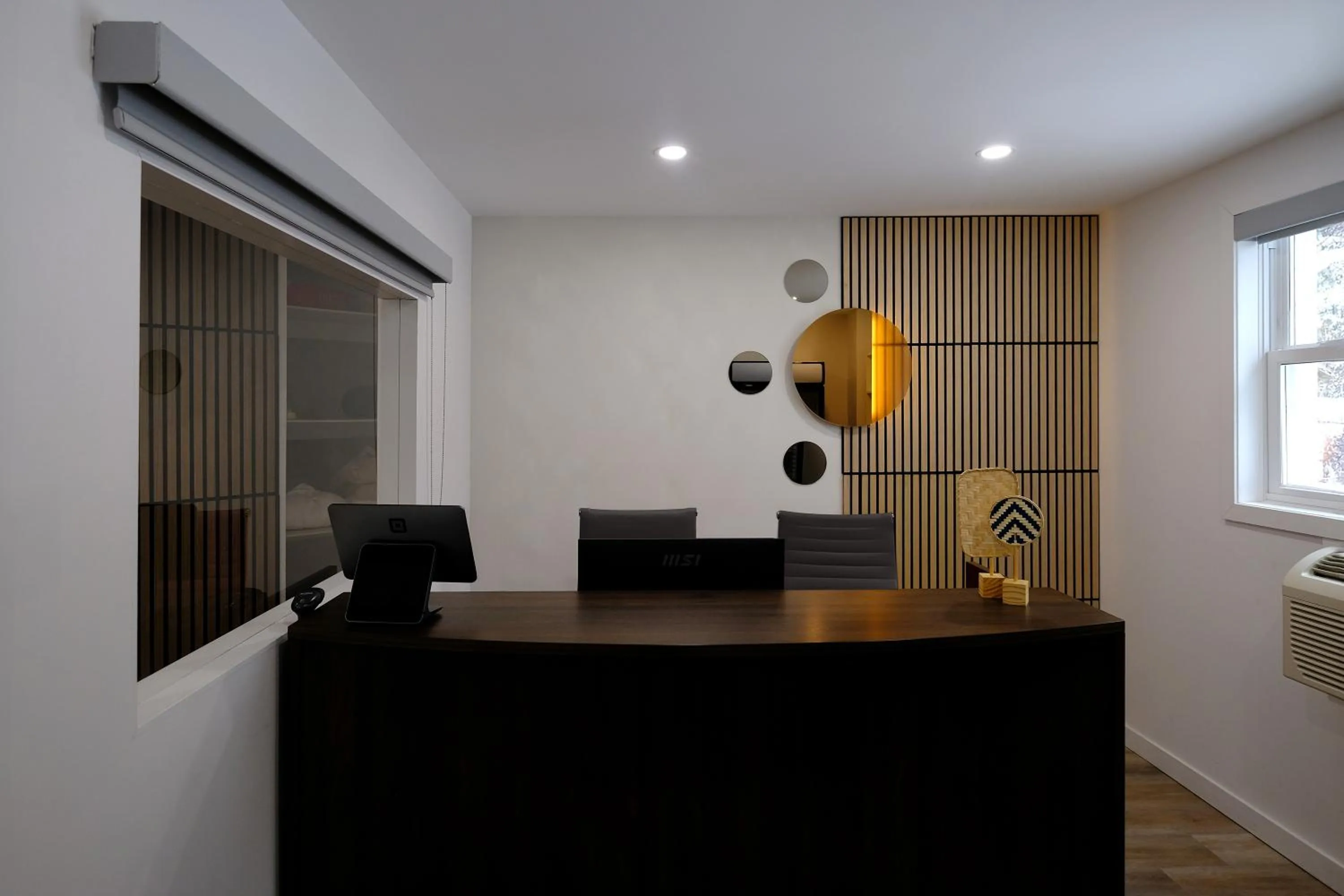 Lobby or reception in Stay Inn Muskoka