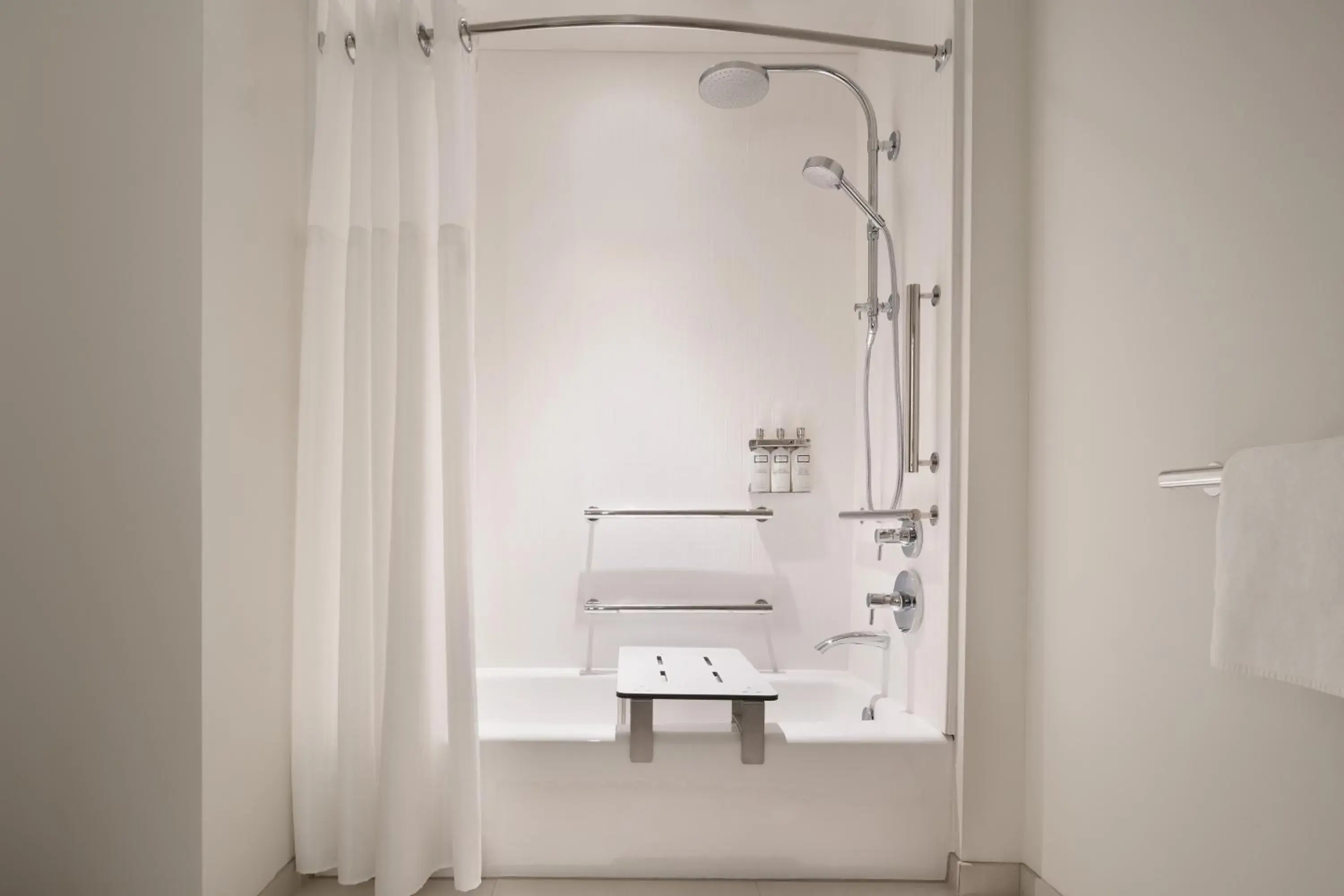 Standard King Room with Mobility Accessible Tub in EVEN Hotel Bozeman Yellowstone Intl Arpt by IHG Standard King Room with Mobility Accessible Tub in EVEN Hotel Bozeman Yellowstone Intl Arpt by IHG