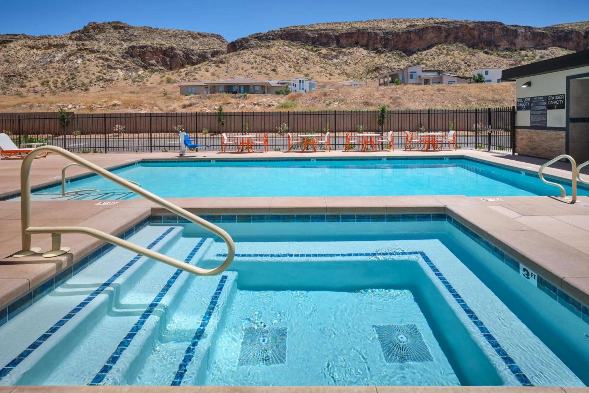 Swimming pool in Holiday Inn La Verkin - Zion Park by IHG