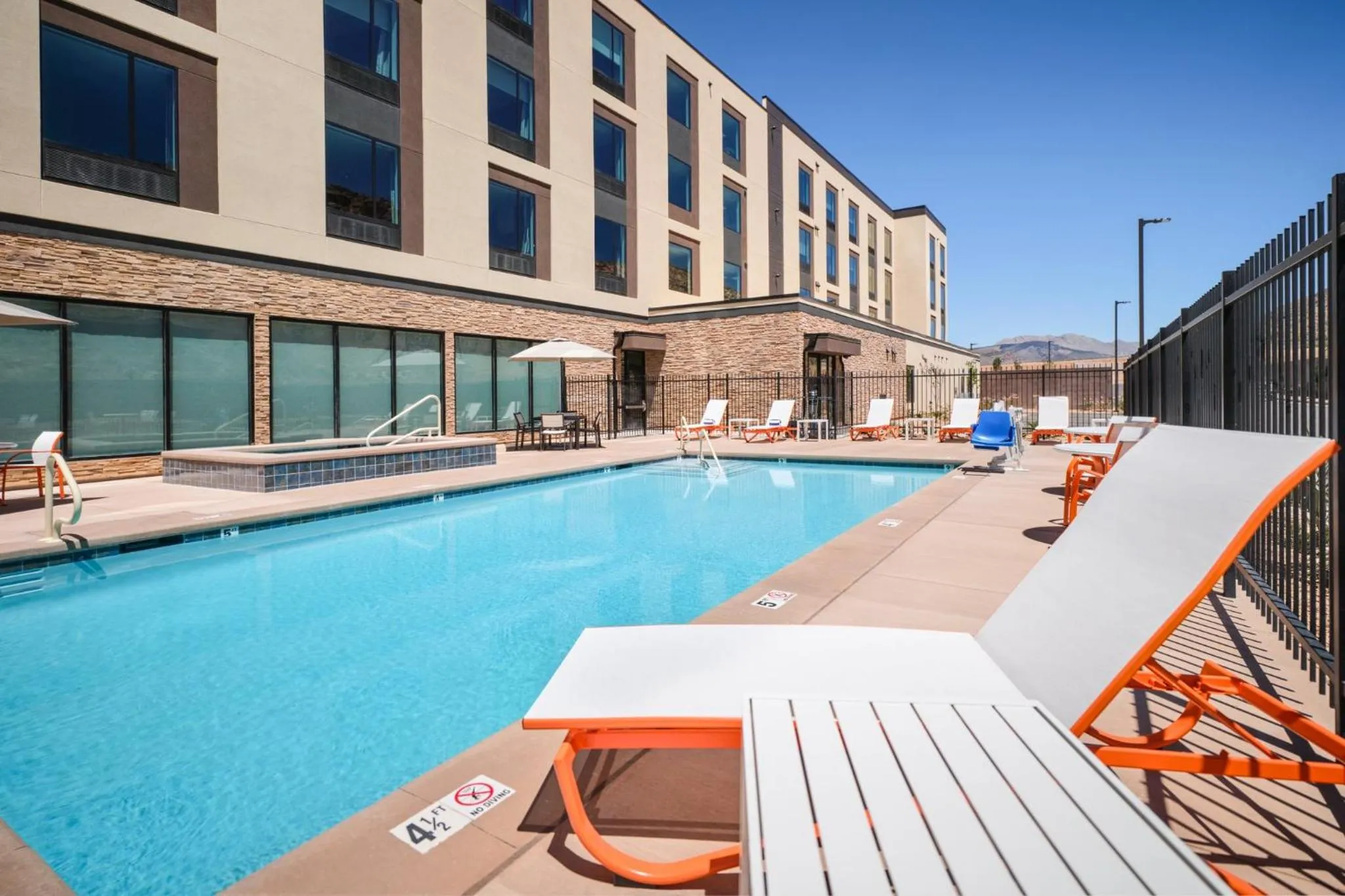 Swimming pool in Holiday Inn La Verkin - Zion Park by IHG