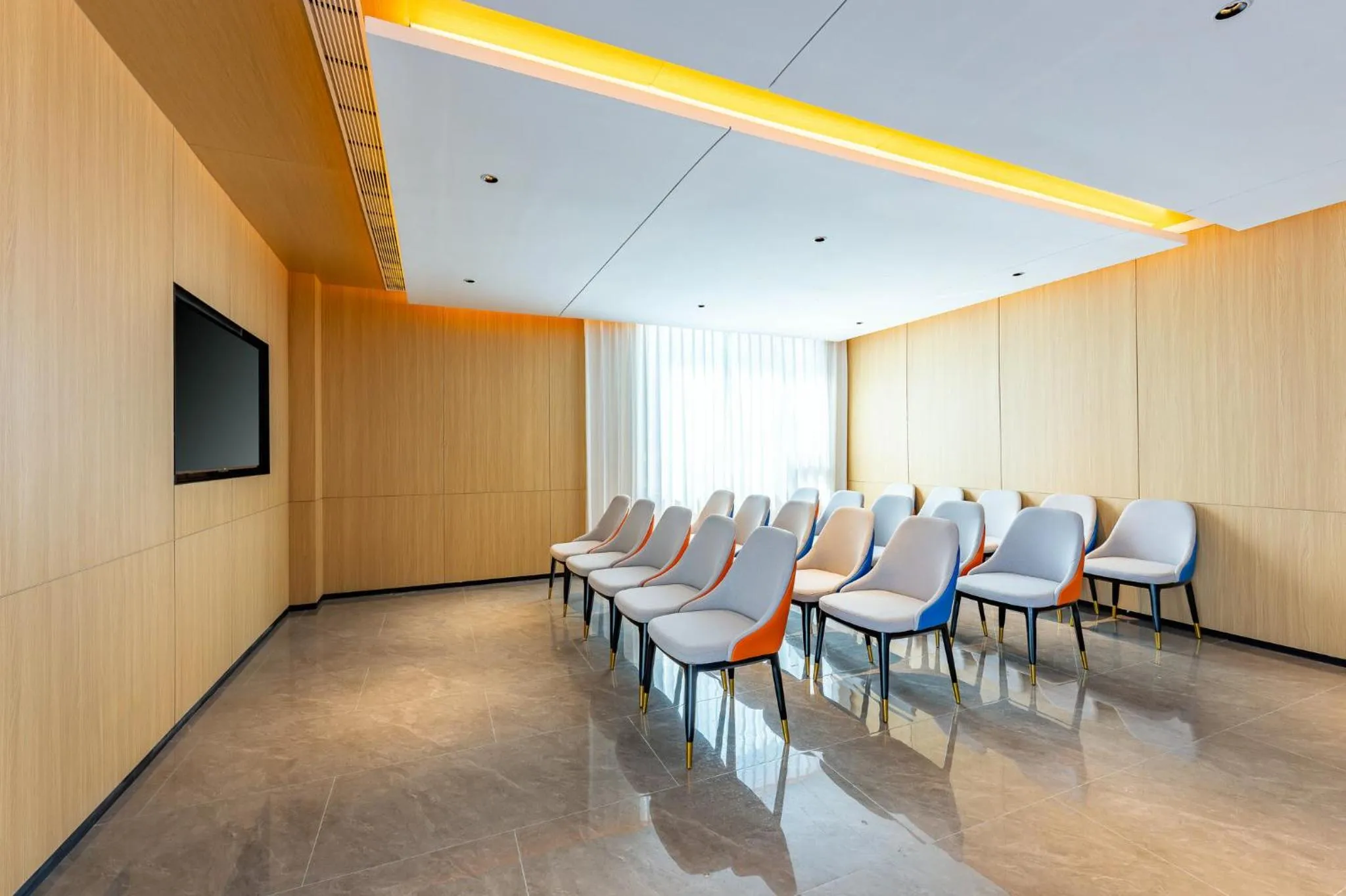 Meeting/conference room in Holiday Inn Express Langfang Yanjiao by IHG