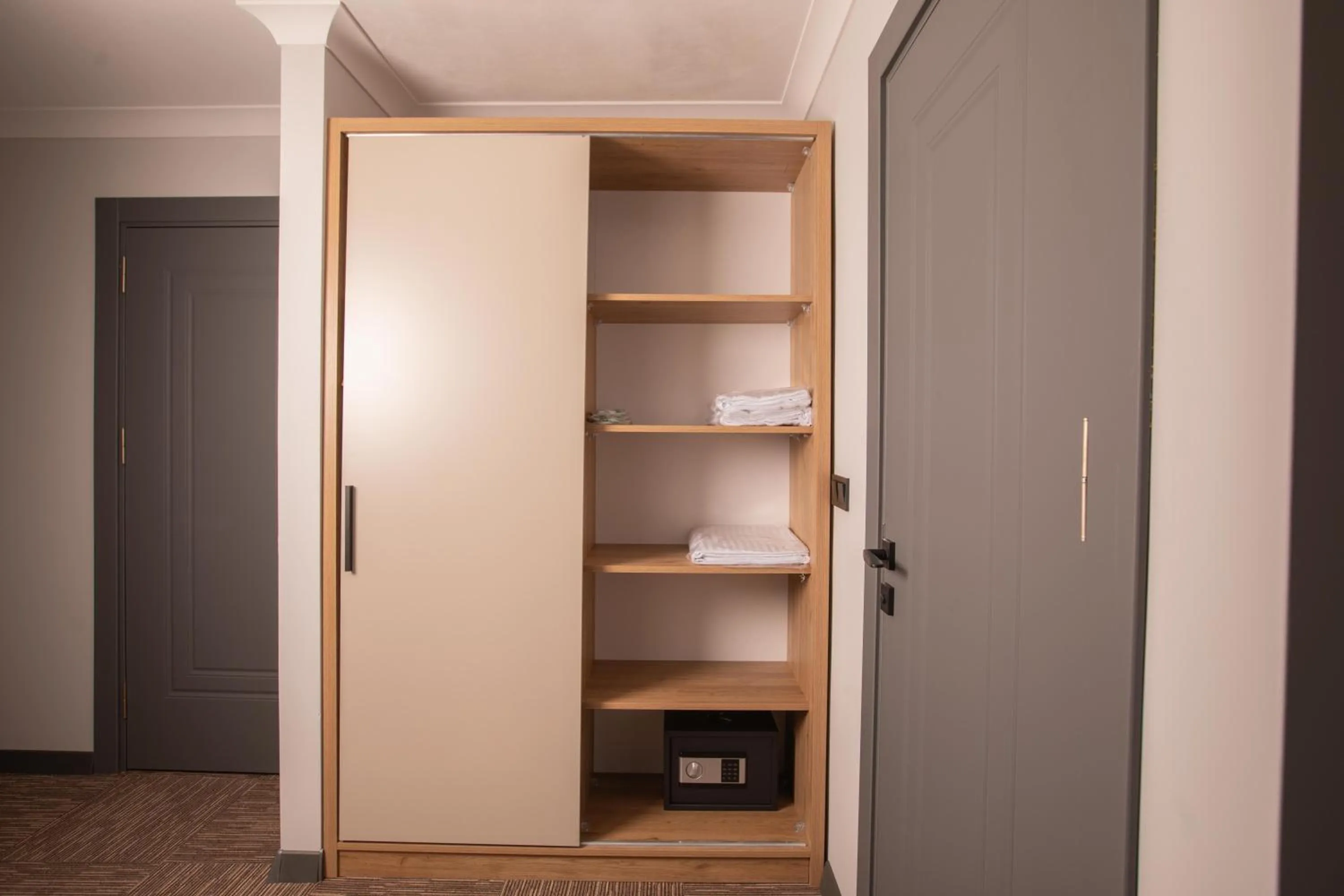 wardrobe in Hotel Milano