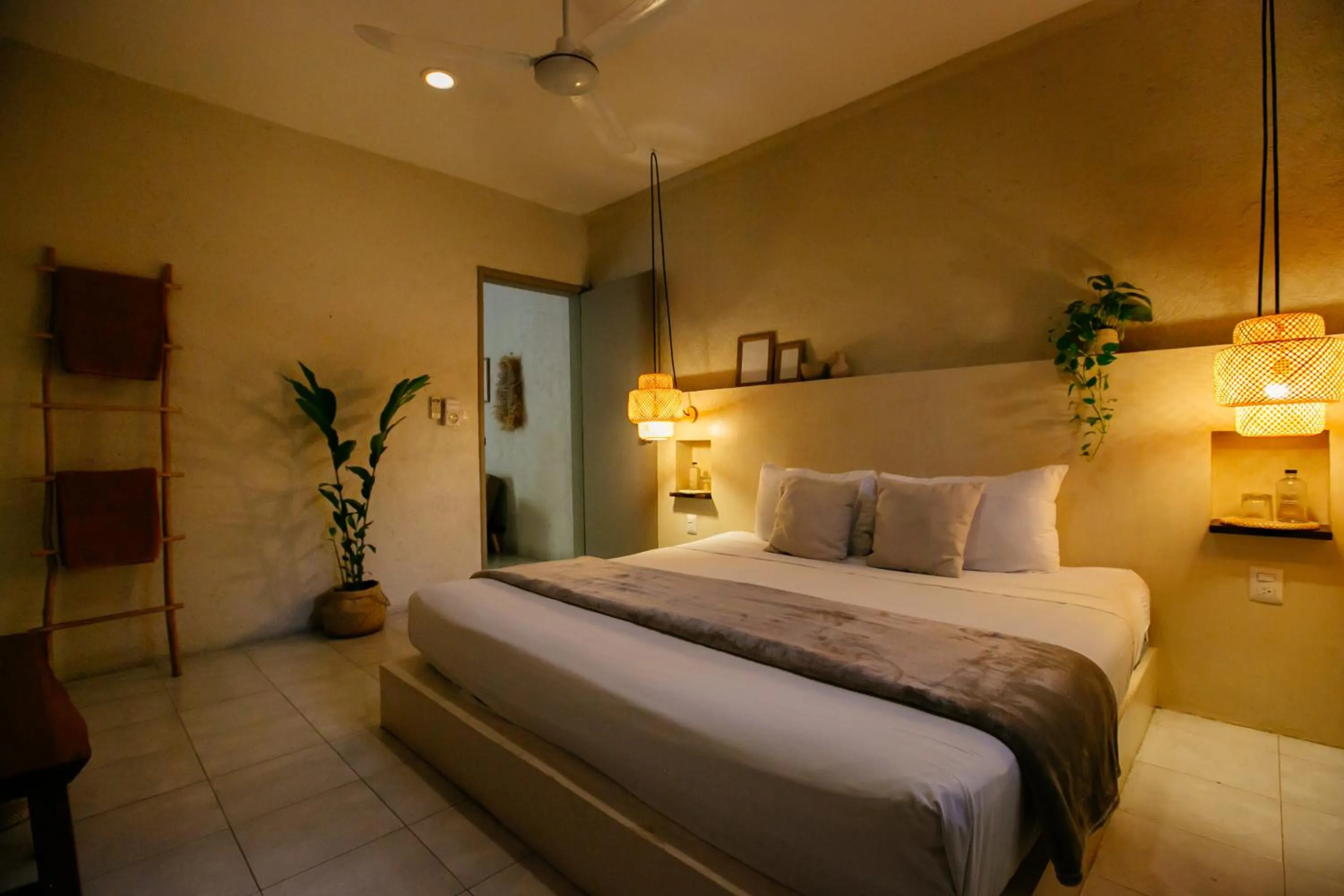 Bedroom, Bed in Hotel Noah Tulum