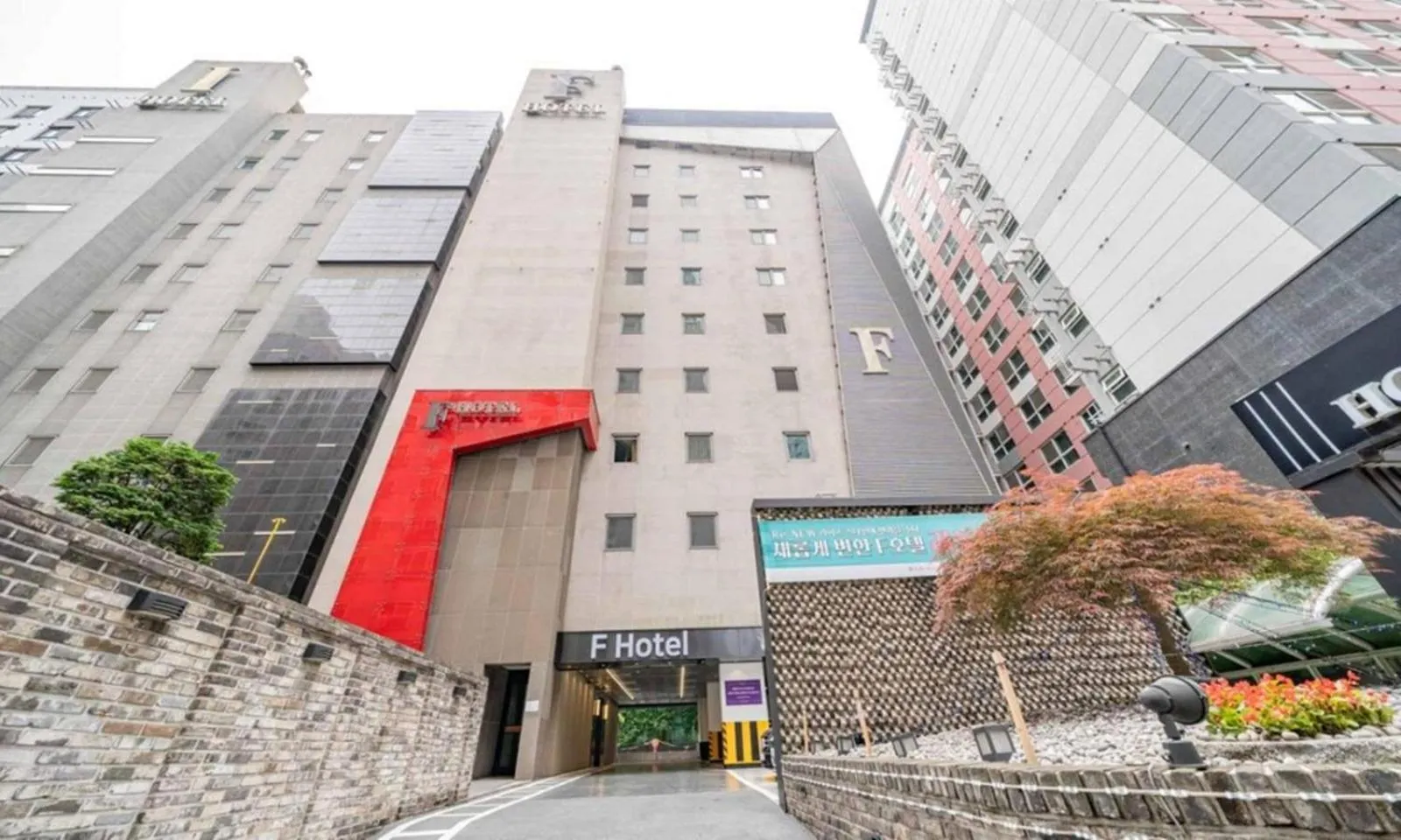 Property building in Yeongdeungpo Lifestyle F Hotel