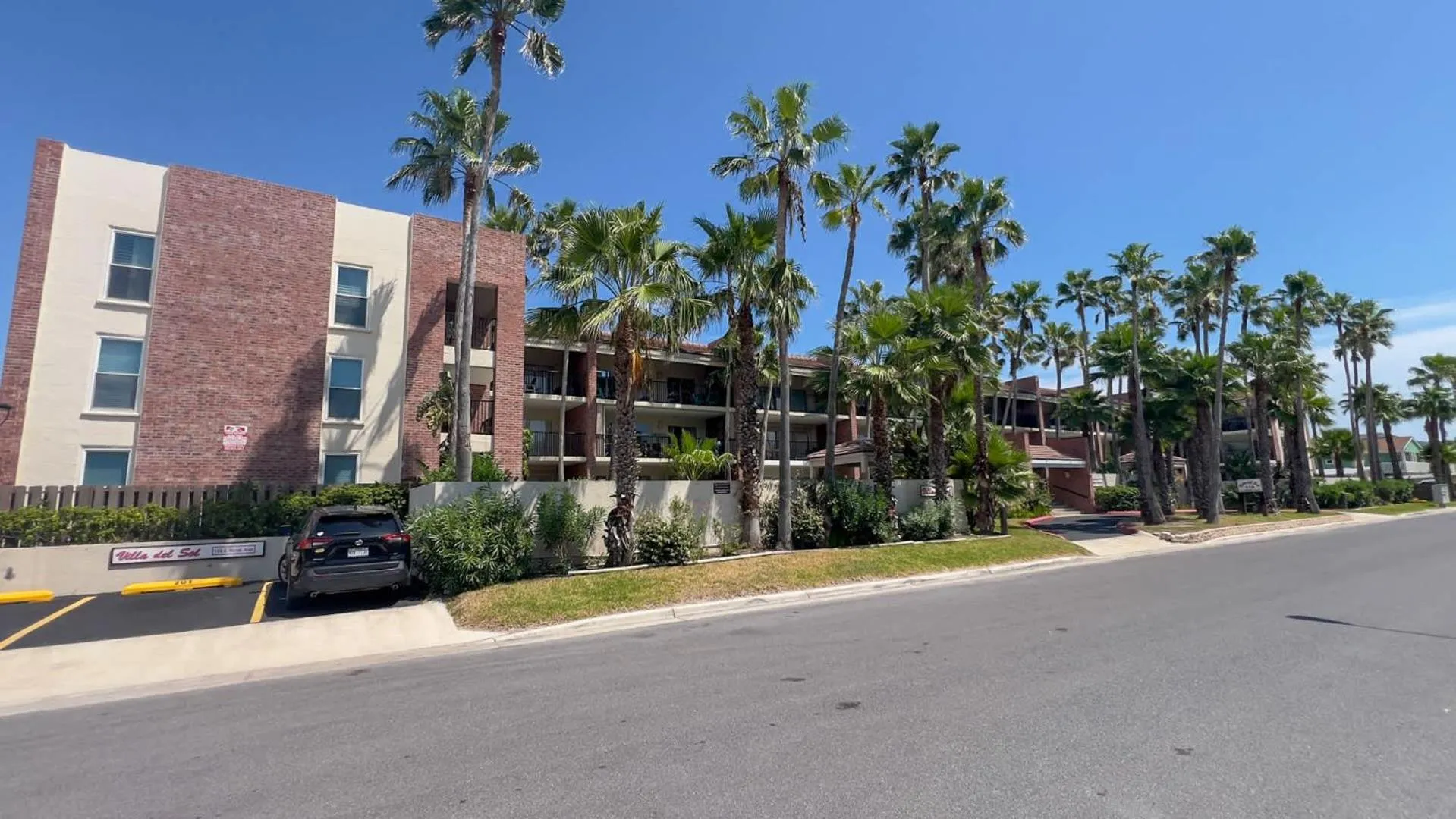 Property building in Villa del Sol - #205