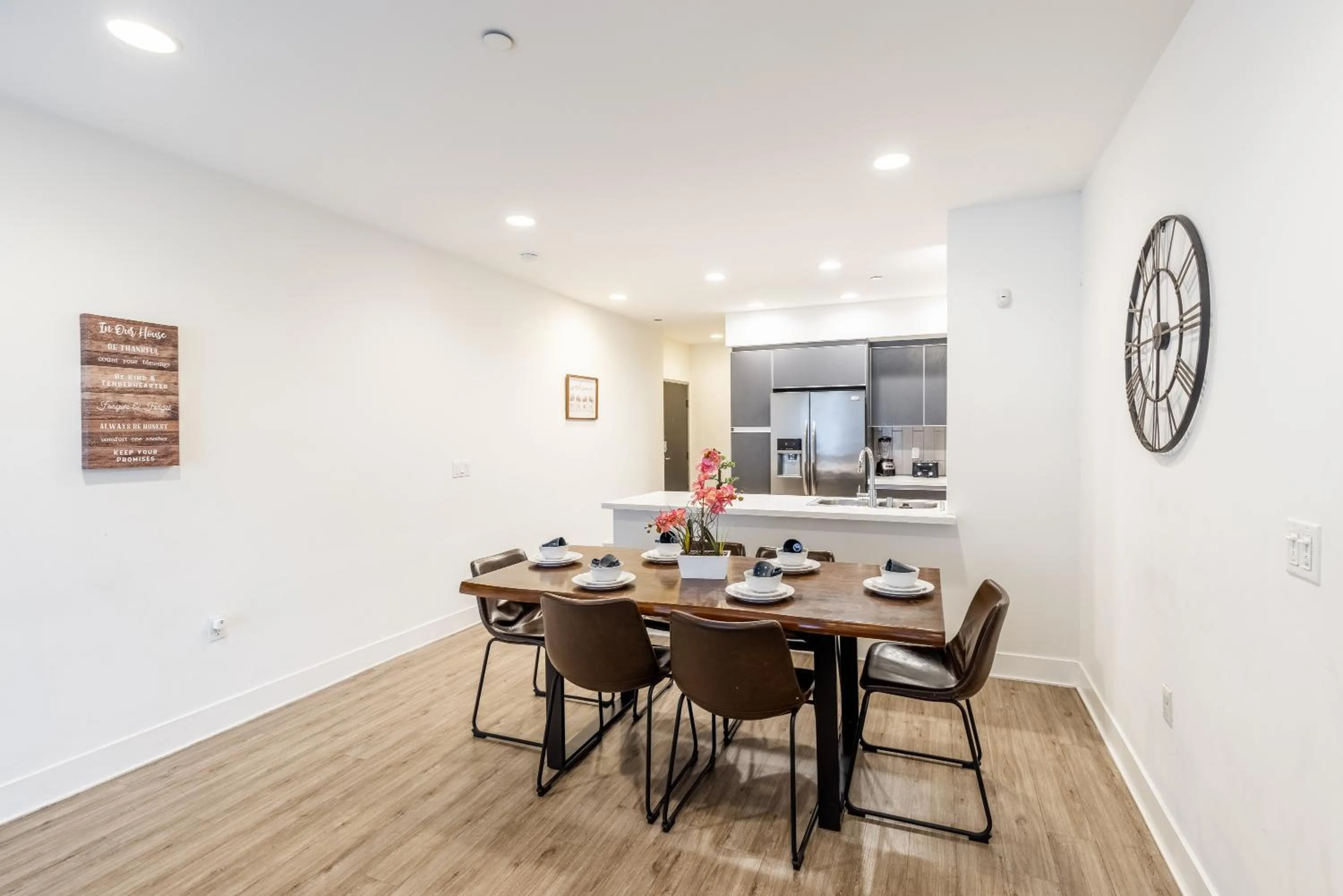 Kitchen or kitchenette in Hollywood Furnished Apartments