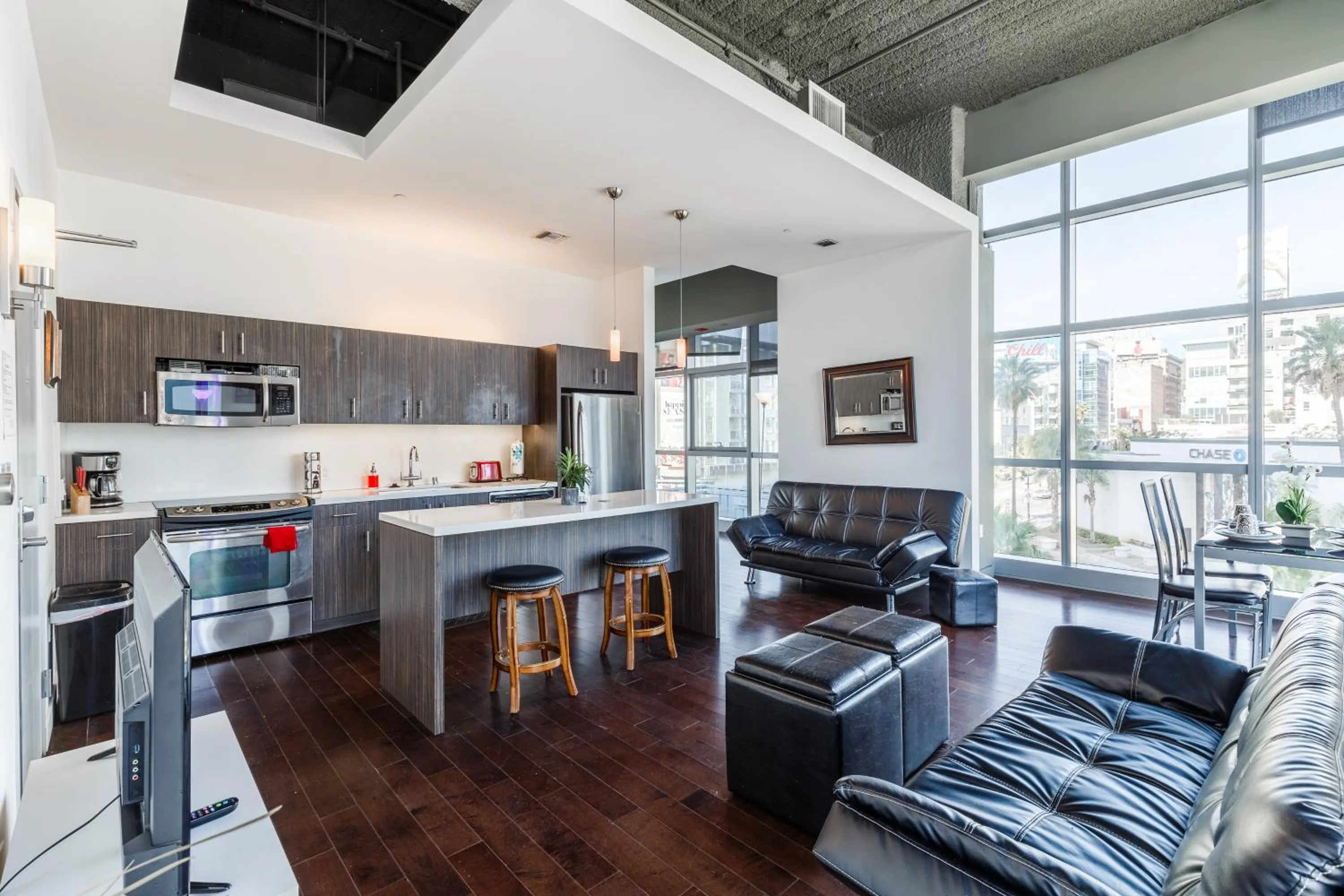 Photo of the whole room in Hollywood Furnished Apartments