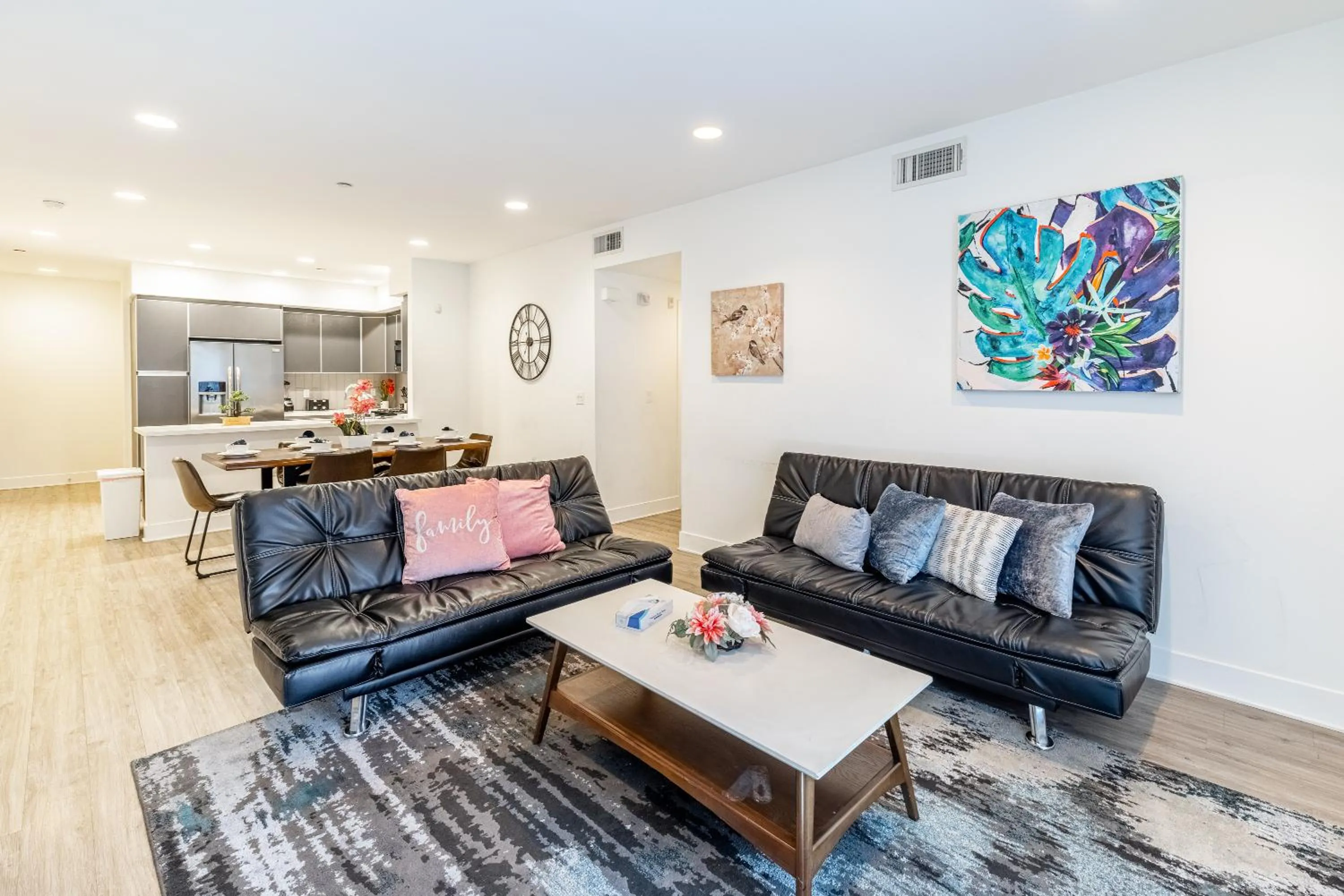 Living room in Hollywood Furnished Apartments