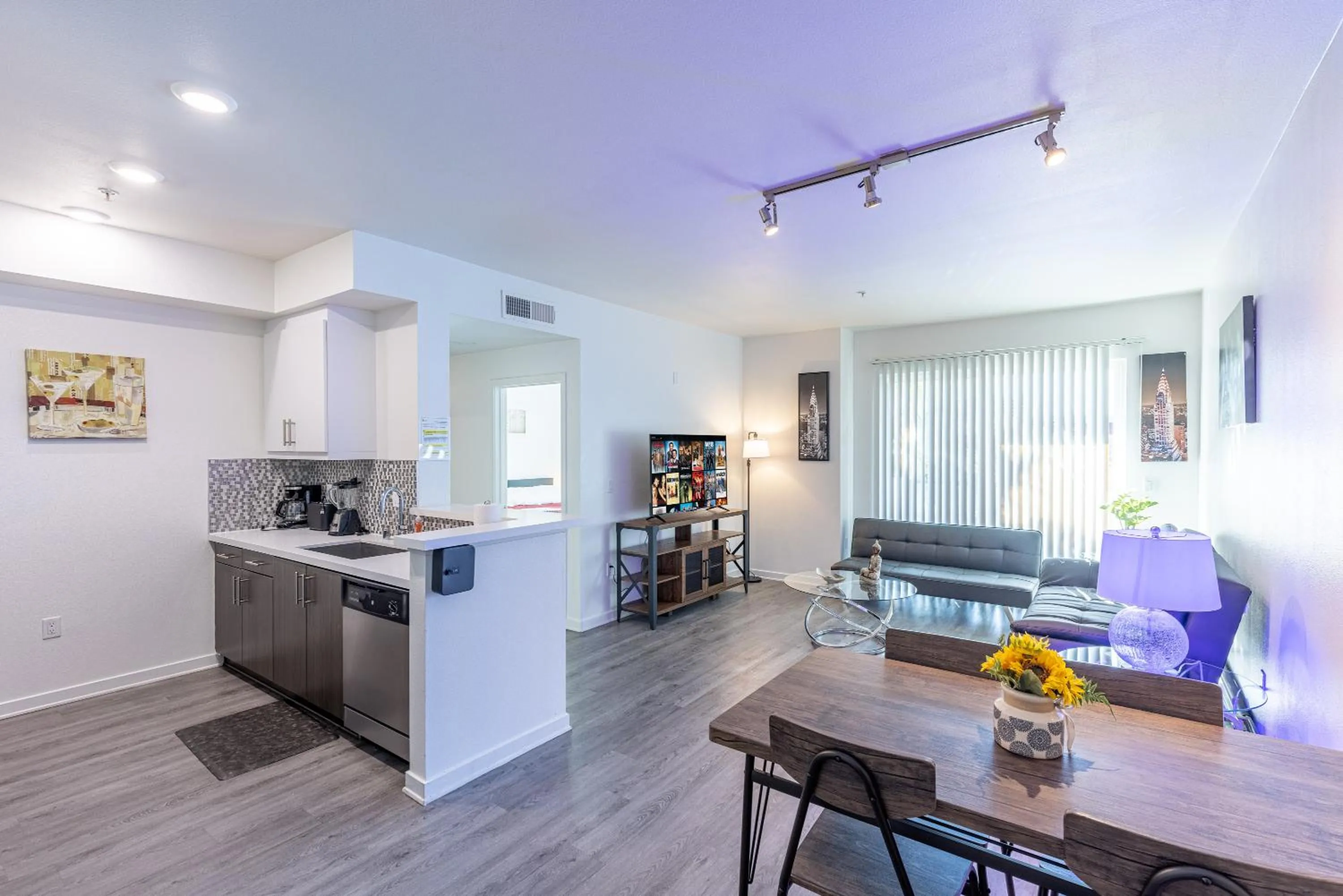Living room in Hollywood Furnished Apartments
