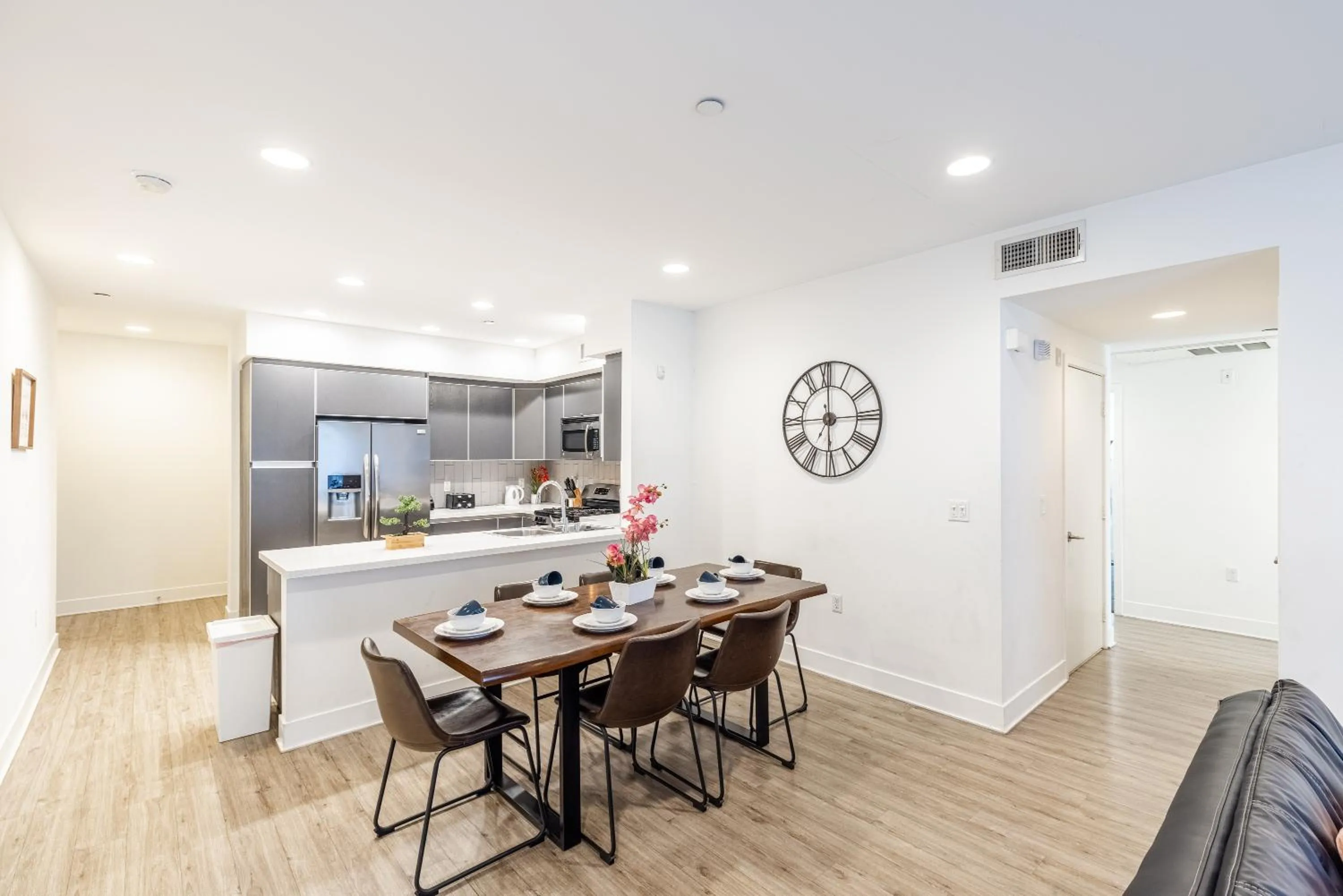 Kitchen or kitchenette in Hollywood Furnished Apartments