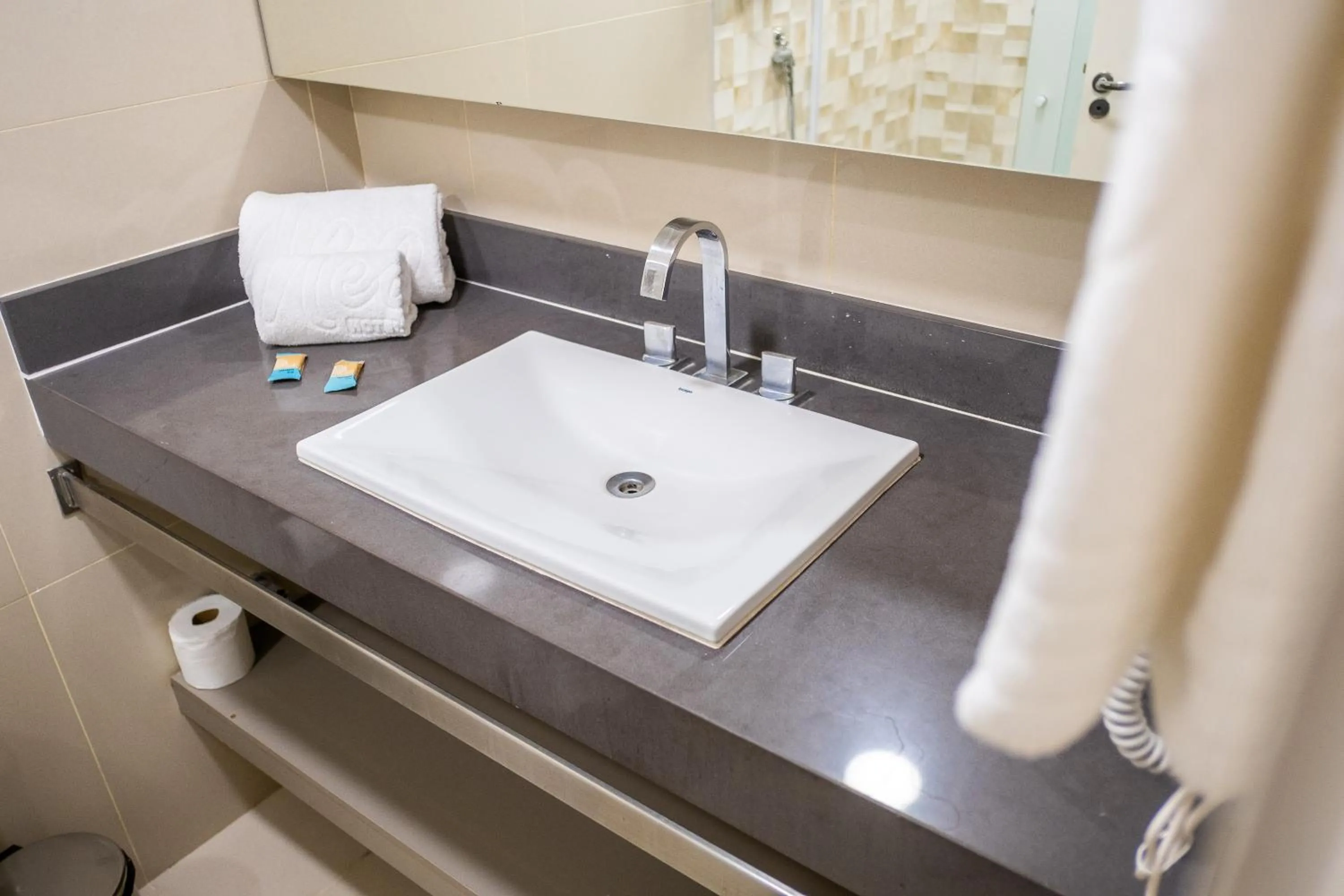 Twin Room - single occupancy - Disability Access in Slim Hotel Neo São Bernardo do Campo