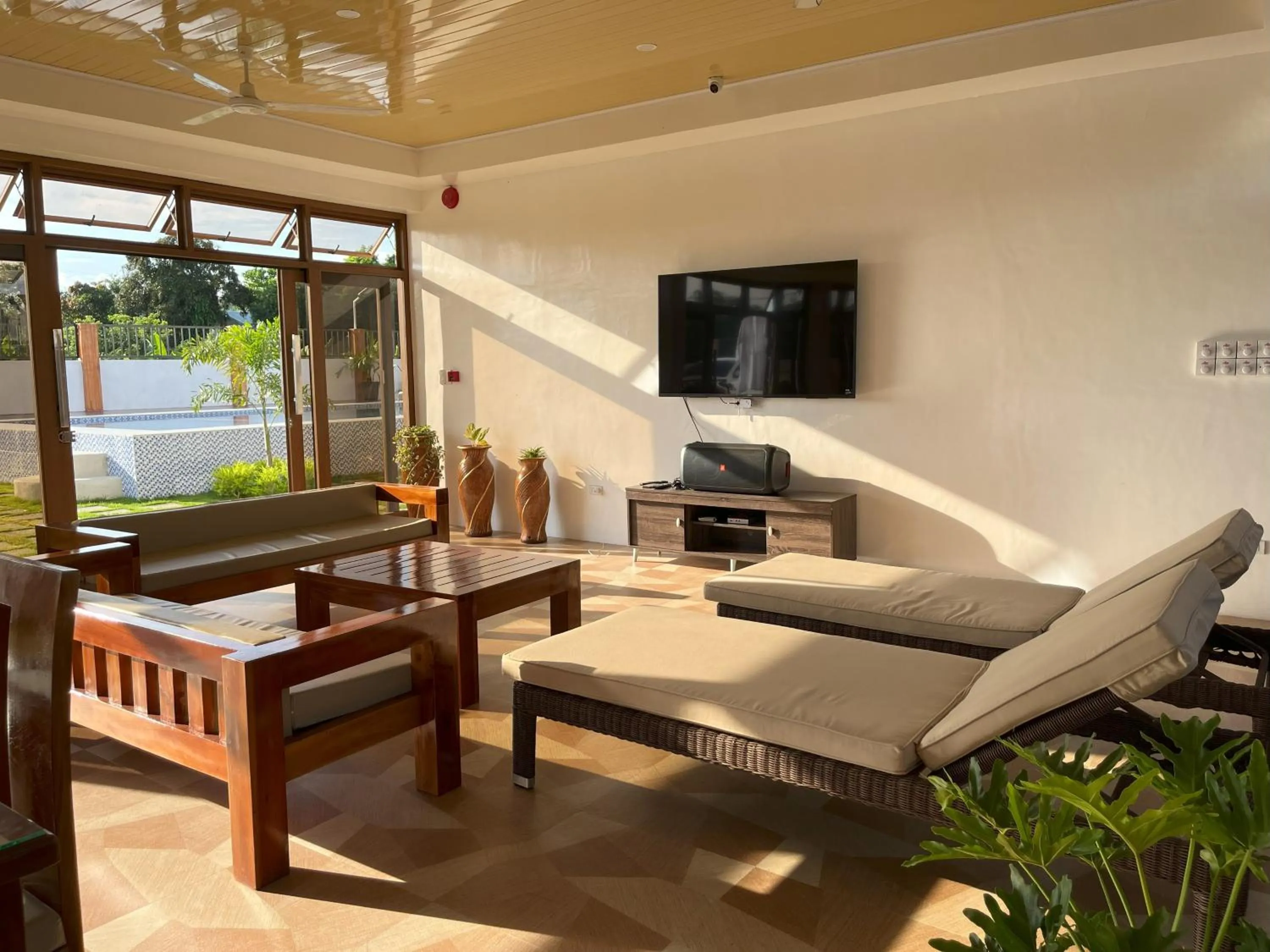 Villa Mercedes Private Resort