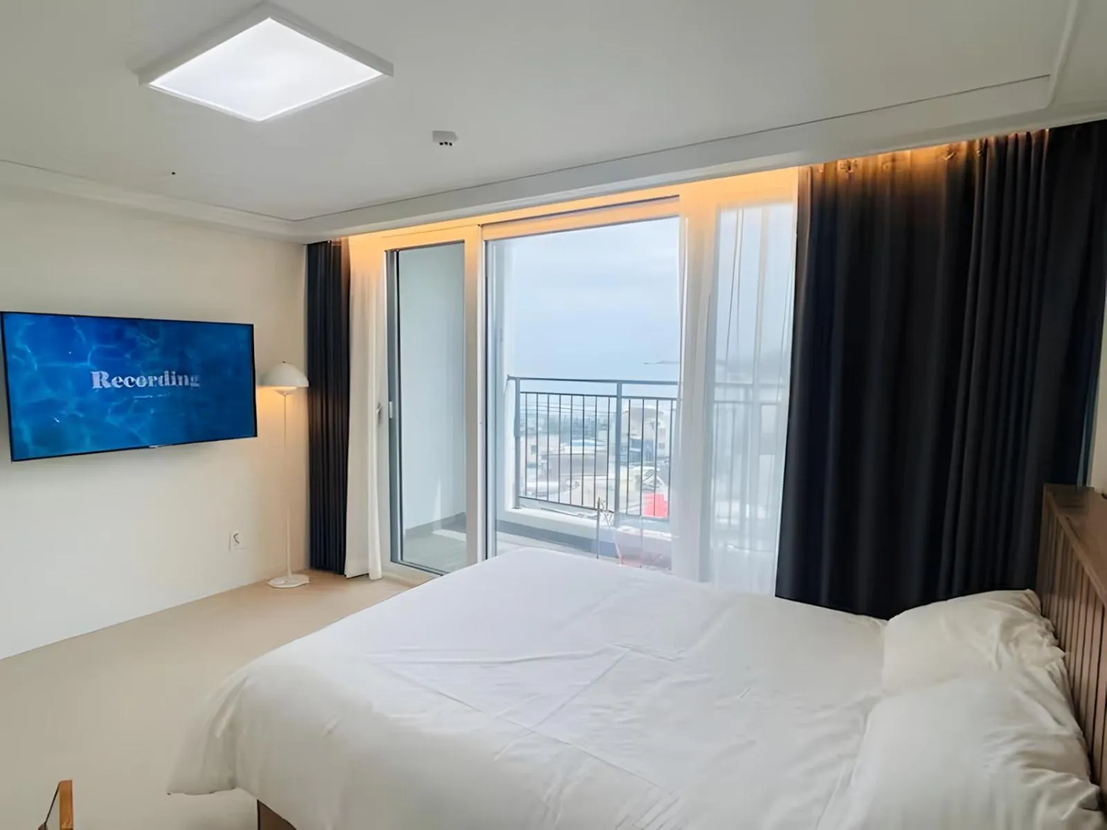 Bed in SurfResort INN-The City YangYang