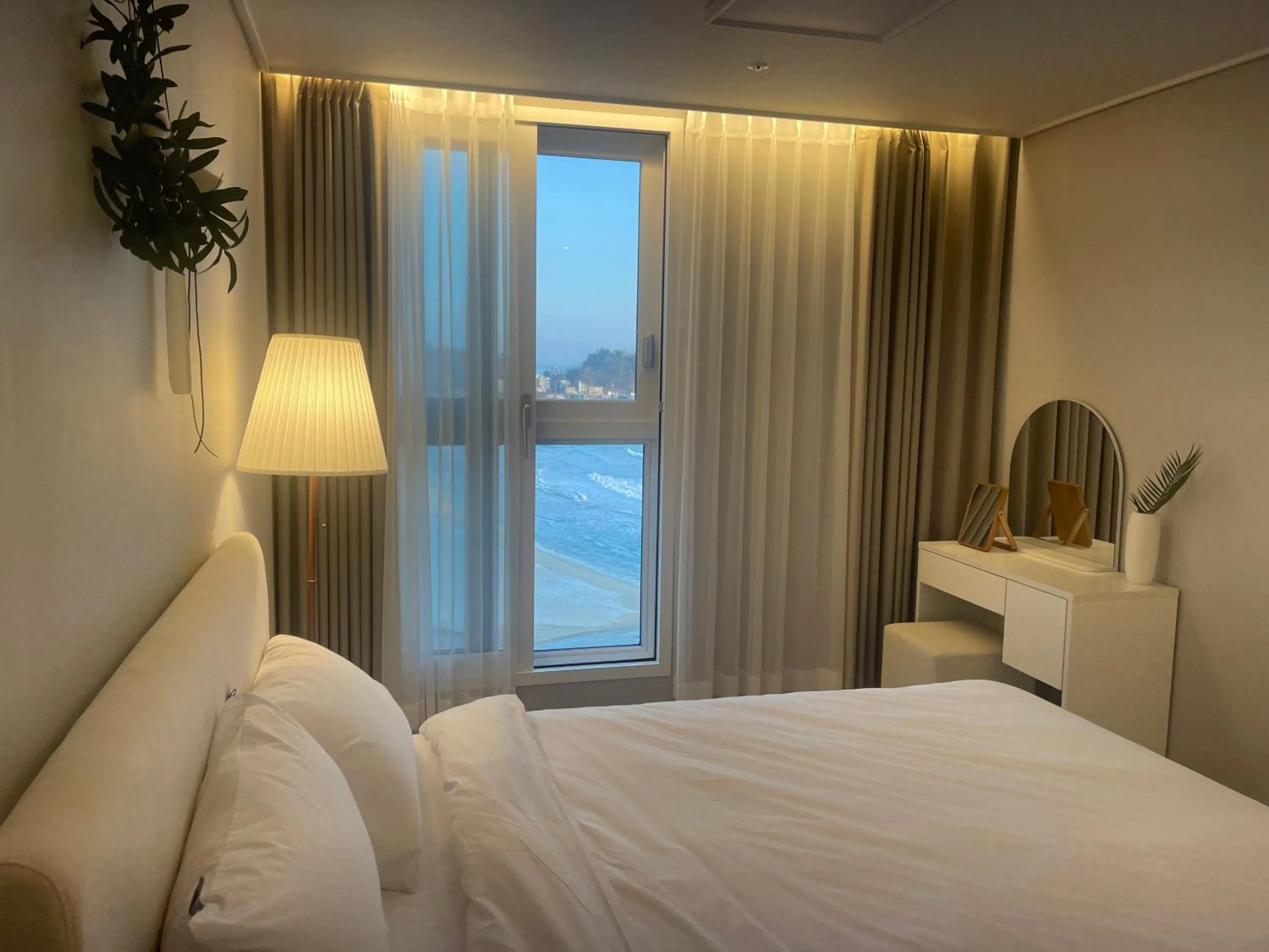 Bed in SurfResort INN-The City YangYang