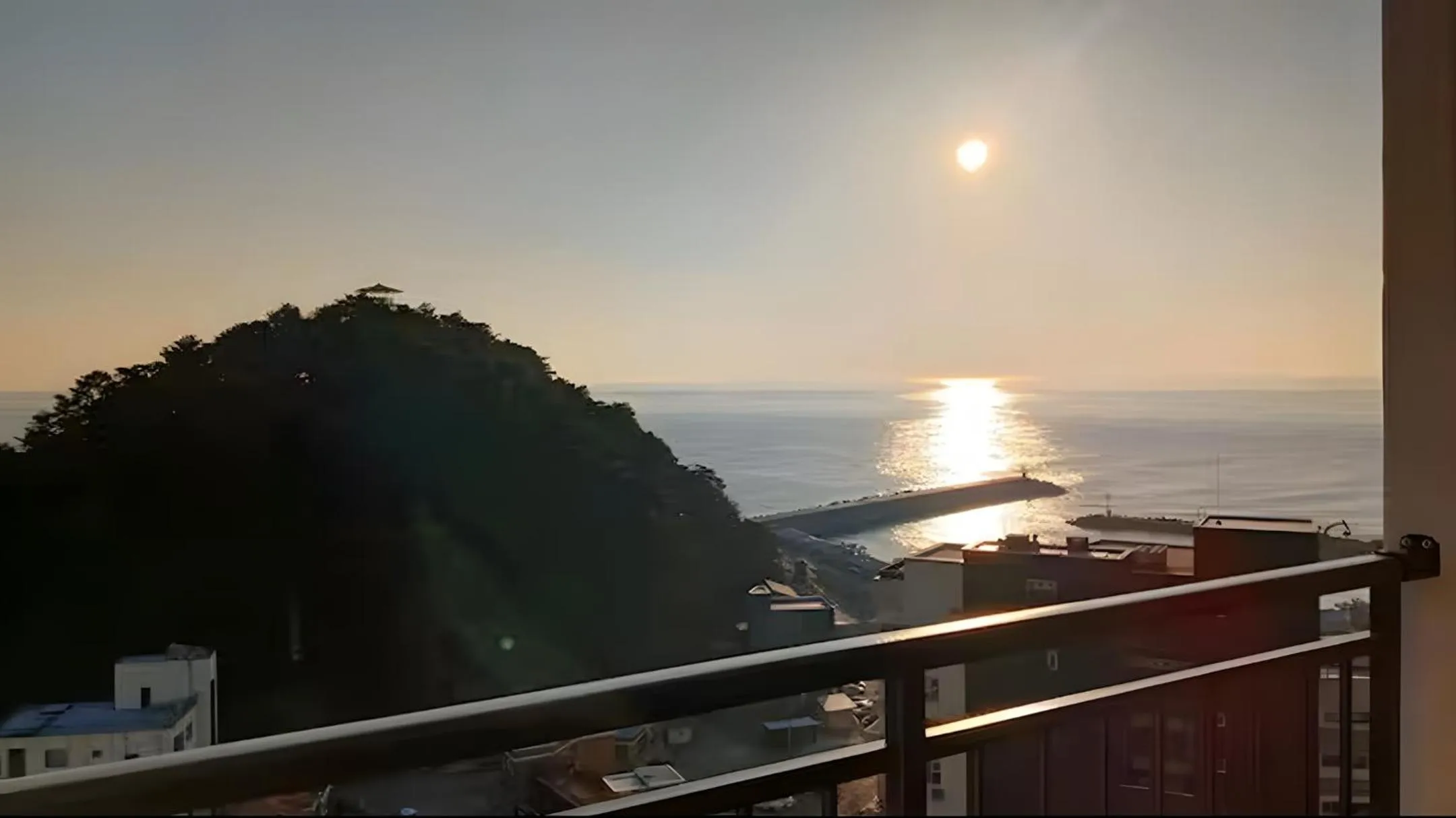 Natural landscape in SurfResort INN-The City YangYang