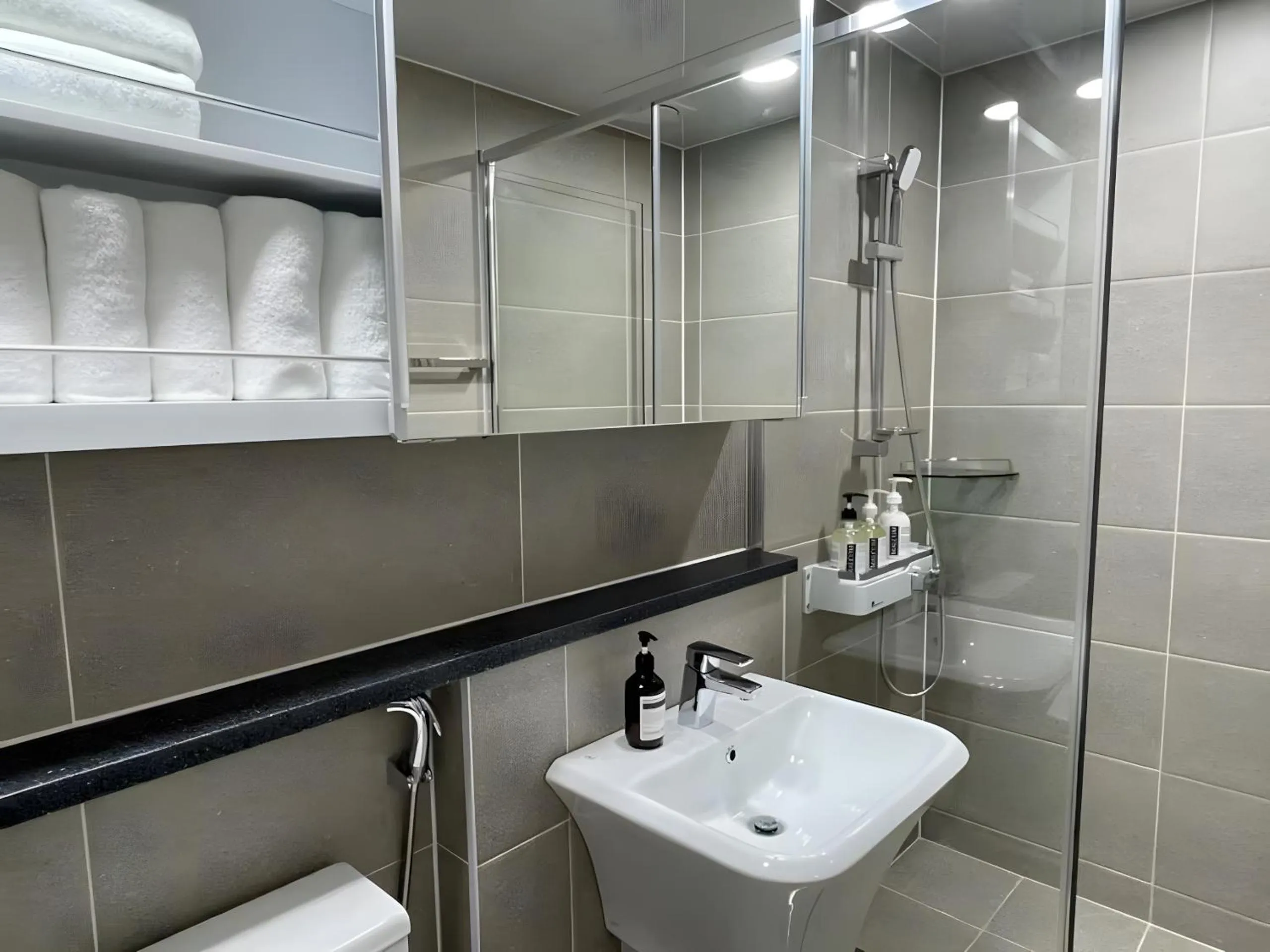 Toilet in SurfResort INN-The City YangYang