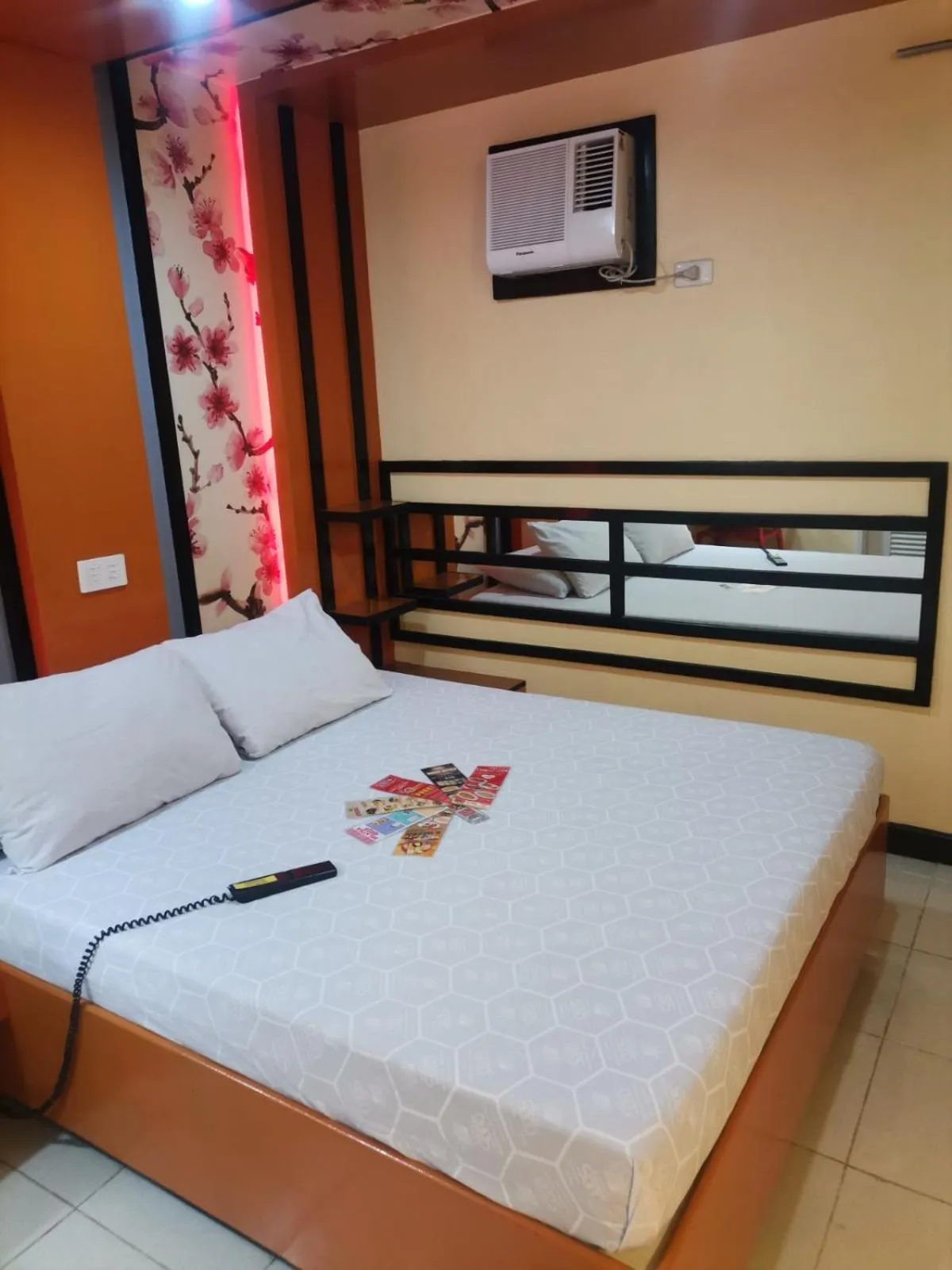 Bed in Hotel Sogo Alabang Southroad