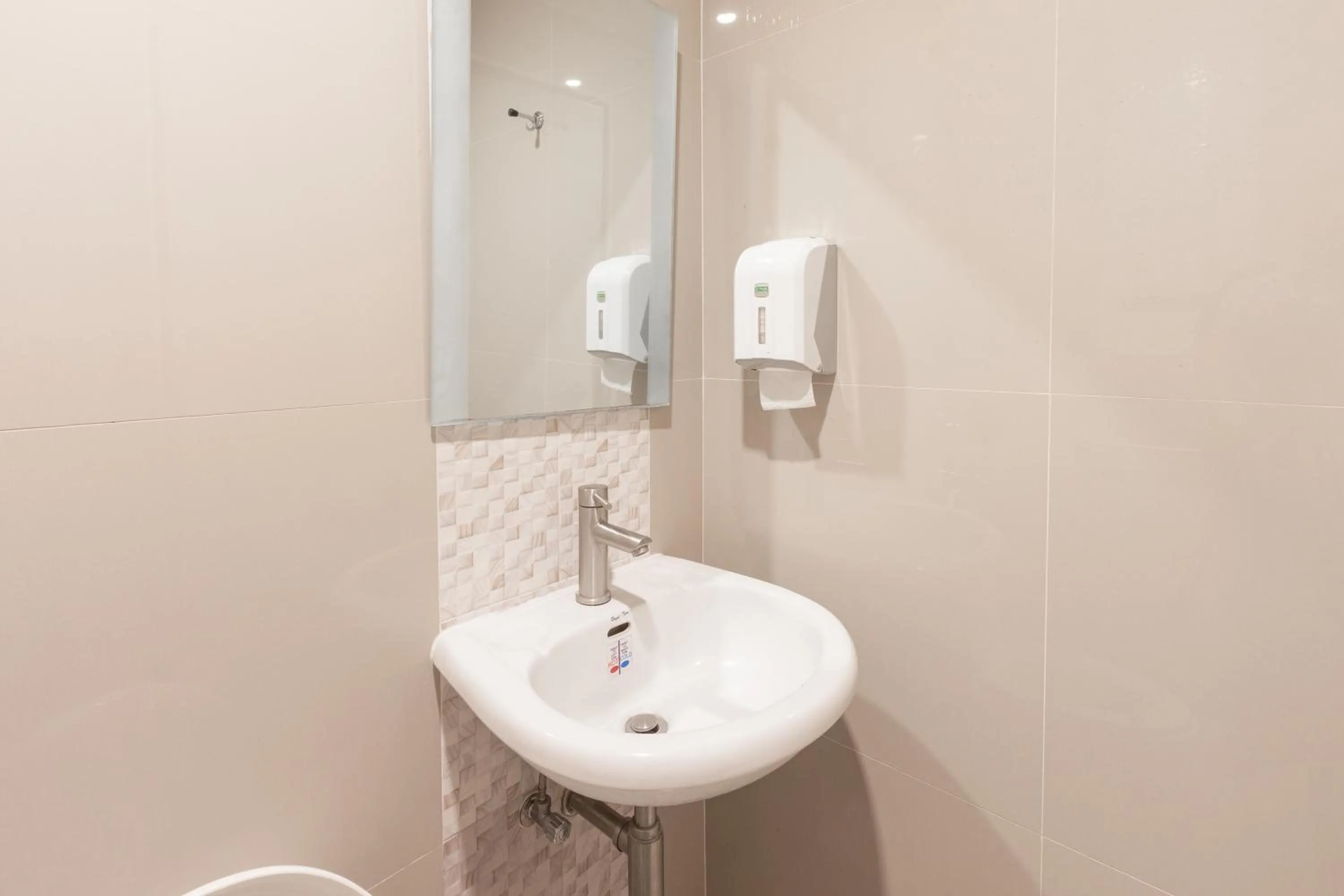 Bathroom in Hotel Sogo Cainta