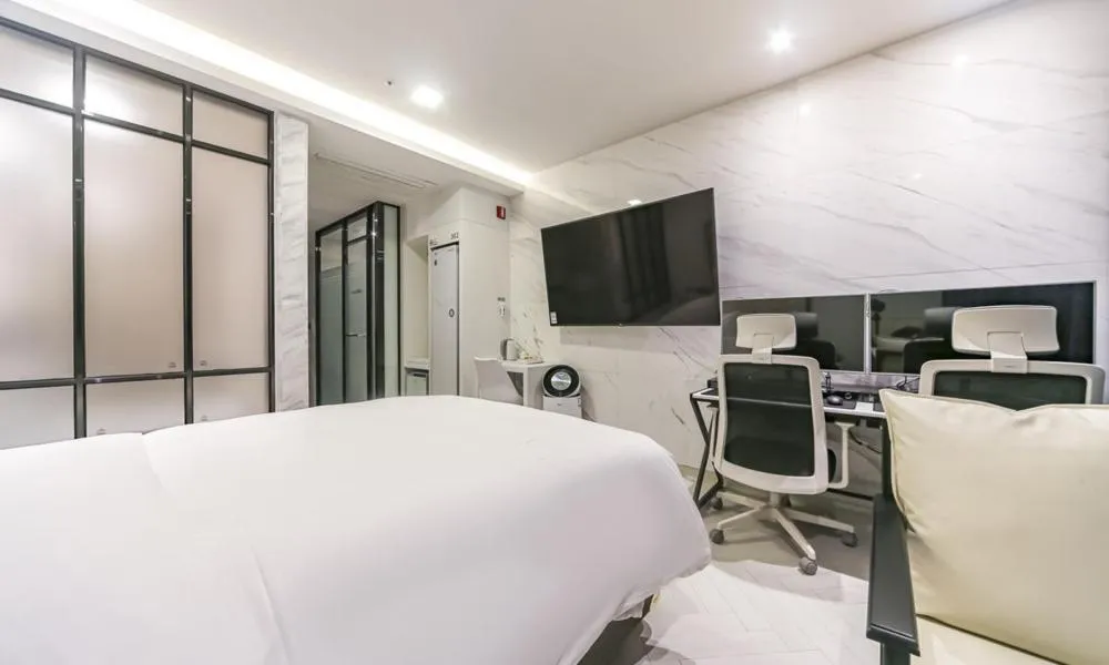 Bed in Daegu Dongseongro Hotel Labella